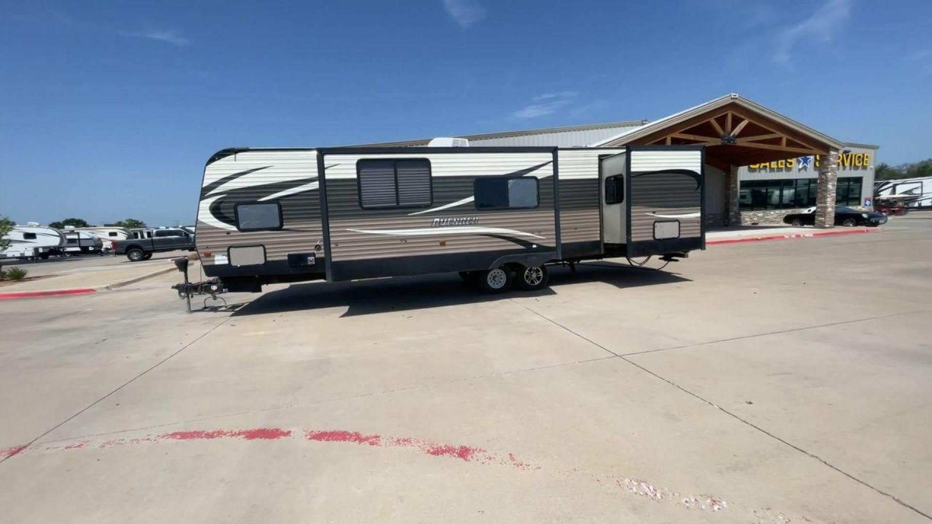 2016 TAN AVENGER 32FBI - (5ZT2AVXB6GB) , located at 4319 N Main Street, Cleburne, TX, 76033, (817) 221-0660, 32.435829, -97.384178 - Photo#6