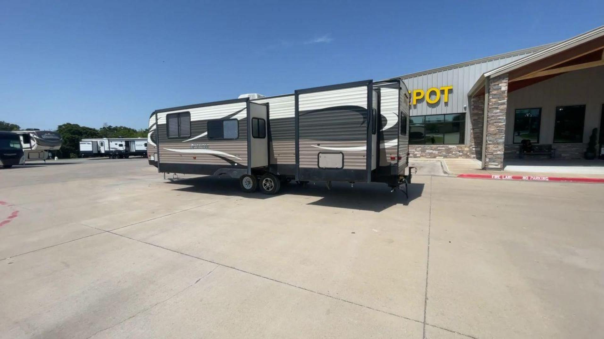 2016 TAN AVENGER 32FBI - (5ZT2AVXB6GB) , located at 4319 N Main Street, Cleburne, TX, 76033, (817) 221-0660, 32.435829, -97.384178 - Photo#7