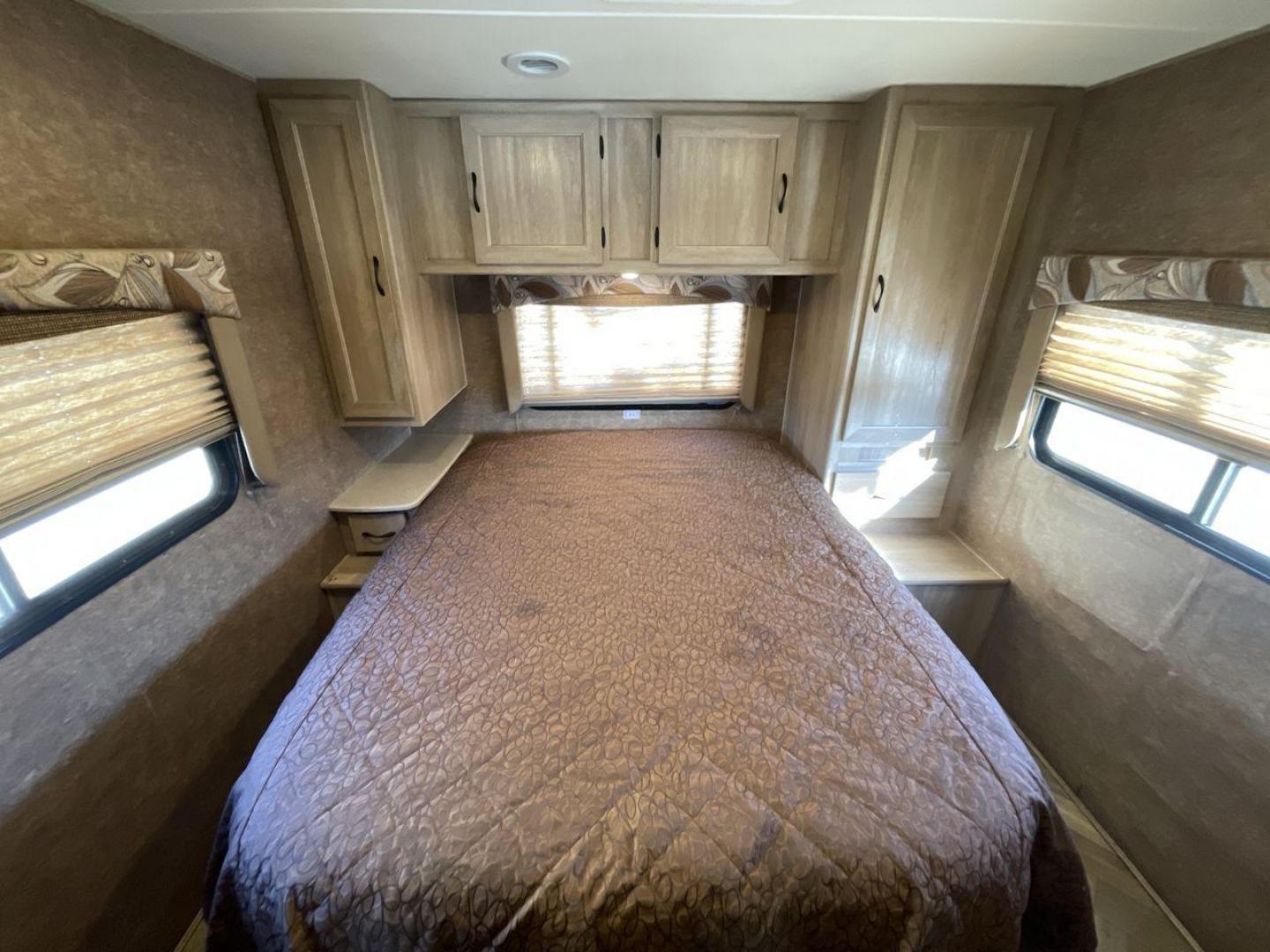 2016 COACHMEN FREELANDER 29KS (1FDXE4FS5FD) , located at 4319 N Main Street, Cleburne, TX, 76033, (817) 221-0660, 32.435829, -97.384178 - Photo#16