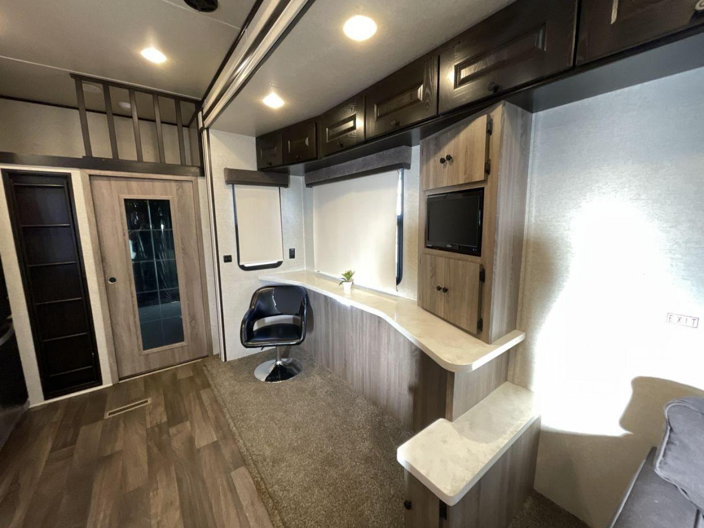 2016 CRUISER RV BOSS 4290 (5RXFJ4530G1) , Length: 46 ft. | Dry Weight: 14,835 lbs. | Slides: 2 transmission, located at 4319 N Main Street, Cleburne, TX, 76033, (817) 221-0660, 32.435829, -97.384178 - The 2016 Cruiser RV Boss 4290 Recreational is a remarkable toy hauler designed for a premium travel experience. With a length of 46 feet, this model offers two slide-outs, providing an expansive and well-designed interior. It features a luxurious master bedroom with a king-size bed, and the spaciou - Photo#12