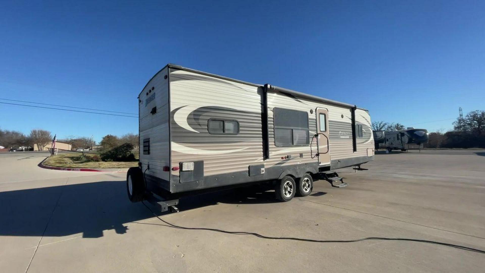 2016 FOREST RIVER AVENGER 28RKS - (5ZT2AVTBXGB) , located at 4319 N Main Street, Cleburne, TX, 76033, (817) 221-0660, 32.435829, -97.384178 - Photo#1