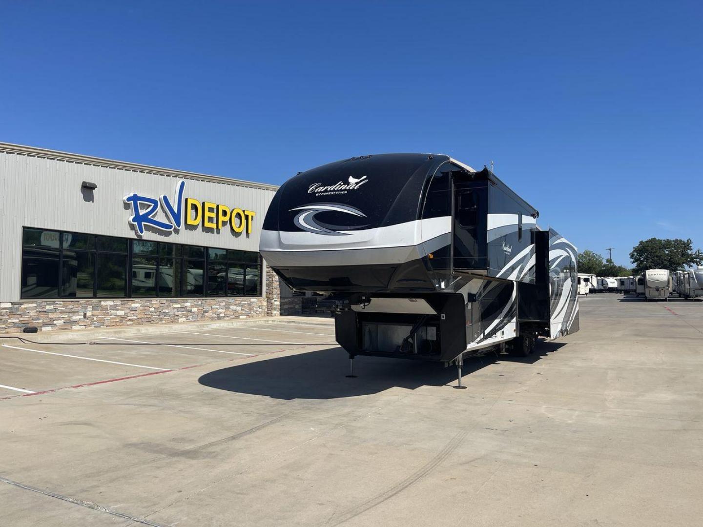 2016 GRAY FOREST RIVER CARDINAL - (4X4FCAR27GG) , Length: 39.83 ft. | Dry Weight: 13,559 lbs. | Gross Weight: 16,280 lbs. | Slides: 3 transmission, located at 4319 N Main Street, Cleburne, TX, 76033, (817) 221-0660, 32.435829, -97.384178 - Photo#0