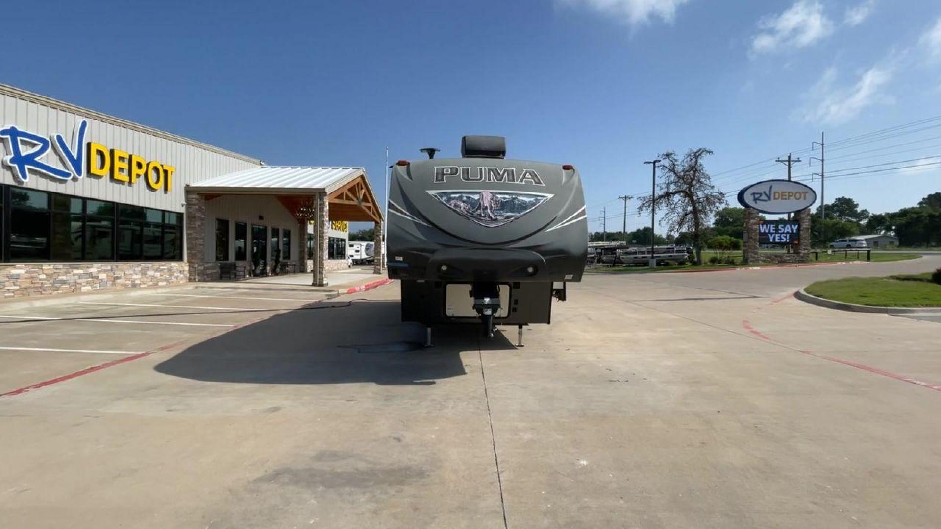 2016 FOREST RIVER PUMA 297RLSS (4X4FPUF29GP) , located at 4319 N Main Street, Cleburne, TX, 76033, (817) 221-0660, 32.435829, -97.384178 - Photo#4