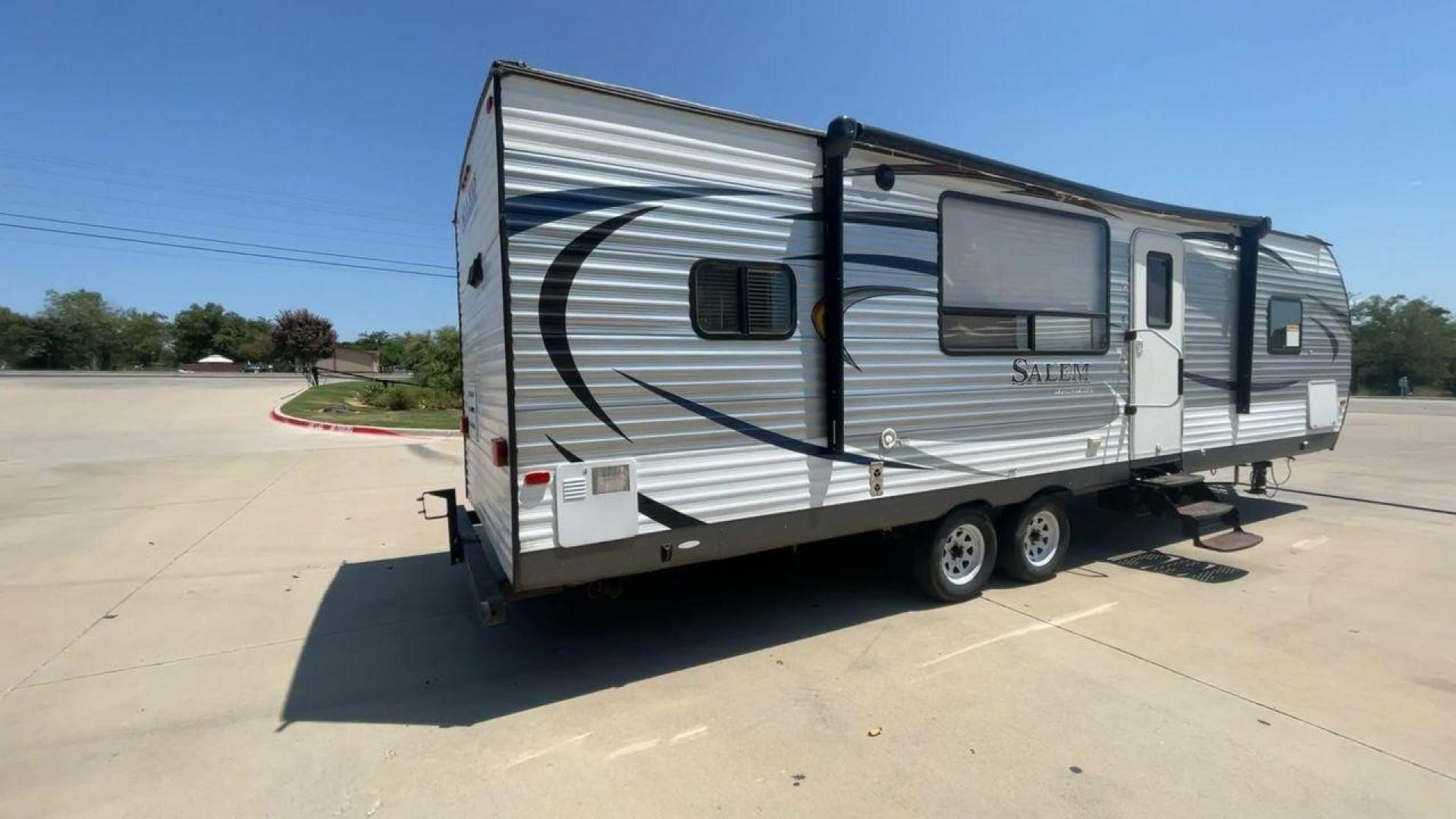 2016 FOREST RIVER SALEM 27RKSS (4X4TSMC27GA) , located at 4319 N Main Street, Cleburne, TX, 76033, (817) 221-0660, 32.435829, -97.384178 - Photo#1