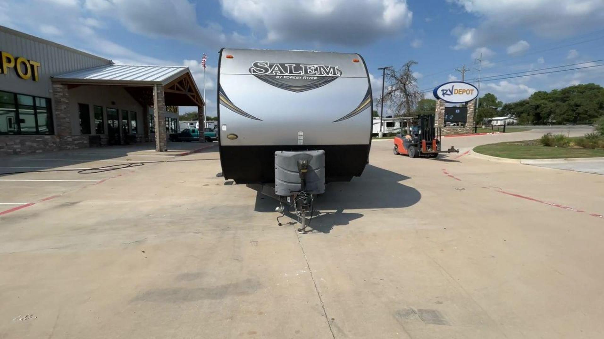 2016 FOREST RIVER SALEM 36BHBS (4X4TSMM26G8) , Length: 36.58 ft. | Dry Weight: 7,892 lbs. | Slides: 2 transmission, located at 4319 N Main Street, Cleburne, TX, 76033, (817) 221-0660, 32.435829, -97.384178 - The 2016 Forest River Salem 36BHBS is a well-designed, spacious travel trailer perfect for family getaways or extended road trips. With a length of 36.58 feet and a dry weight of 7,892 lbs., this RV offers a comfortable living space while remaining manageable to tow. The dual slide-outs provide adde - Photo#4