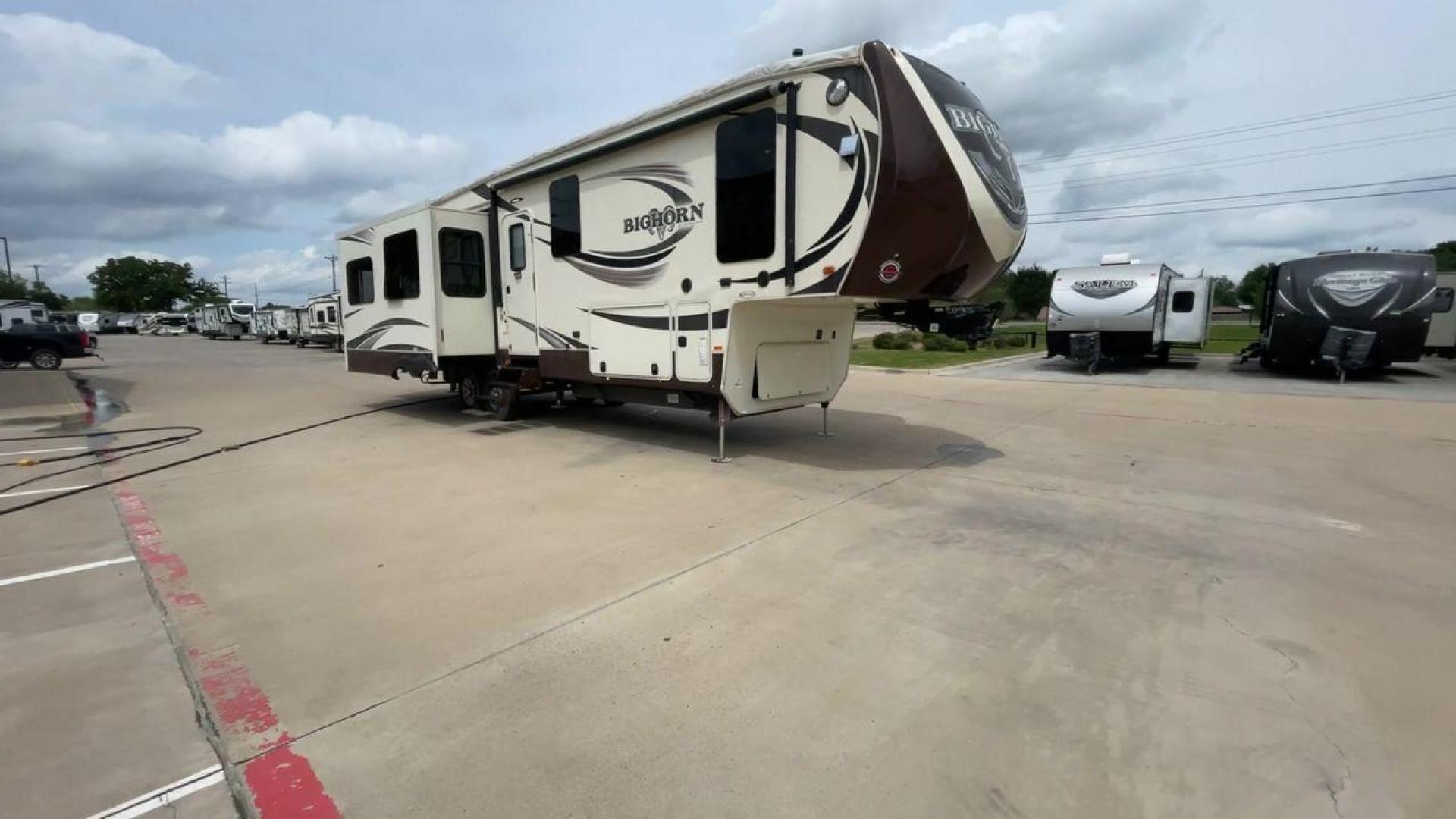 2016 HEARTLAND BIGHORN 3570RS (5SFBG3729GE) , located at 4319 N Main Street, Cleburne, TX, 76033, (817) 221-0660, 32.435829, -97.384178 - Photo#3