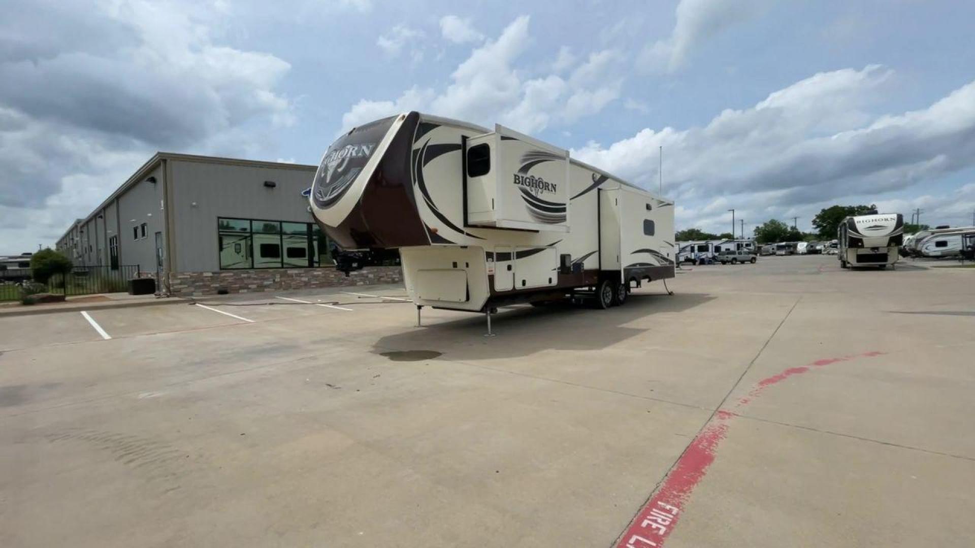 2016 HEARTLAND BIGHORN 3570RS (5SFBG3729GE) , located at 4319 N Main Street, Cleburne, TX, 76033, (817) 221-0660, 32.435829, -97.384178 - Photo#5