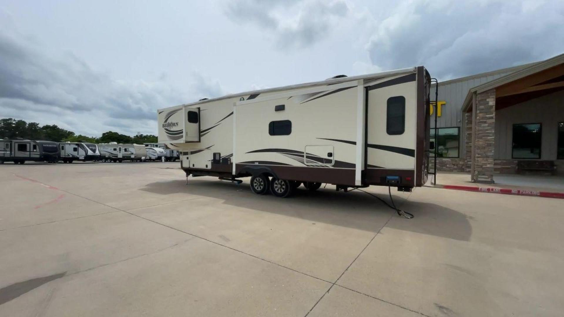 2016 HEARTLAND BIGHORN 3570RS (5SFBG3729GE) , located at 4319 N Main Street, Cleburne, TX, 76033, (817) 221-0660, 32.435829, -97.384178 - Photo#7