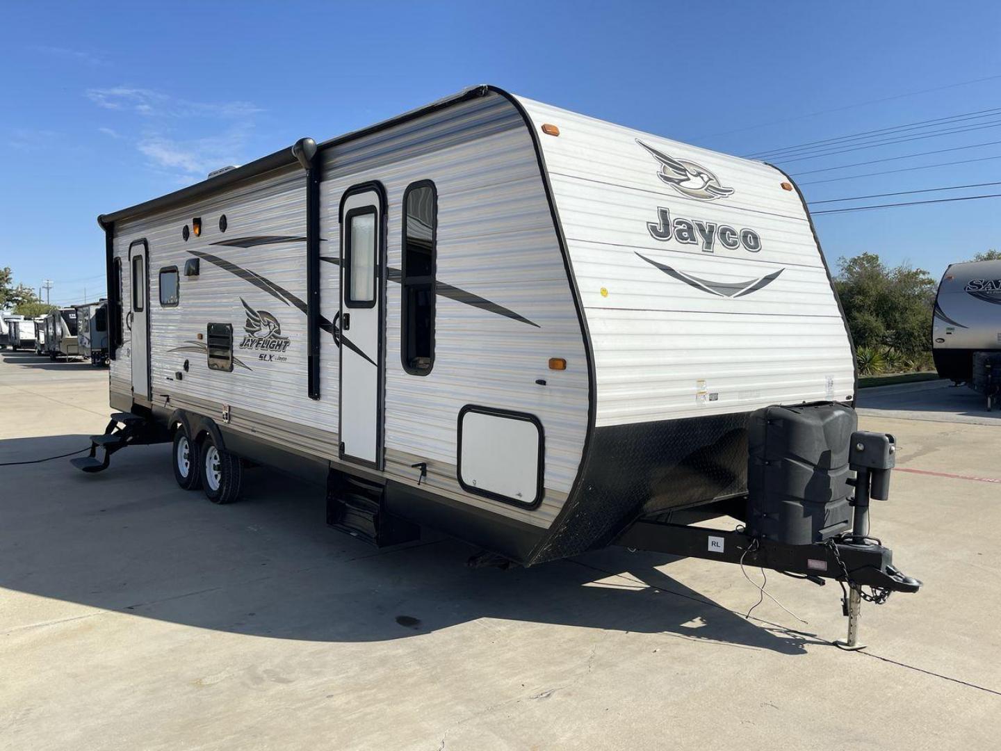 2016 JAYCO JAYFLIGHT 265RLS (1UJBJ0BN2G1) , located at 4319 N Main Street, Cleburne, TX, 76033, (817) 221-0660, 32.435829, -97.384178 - Photo#22