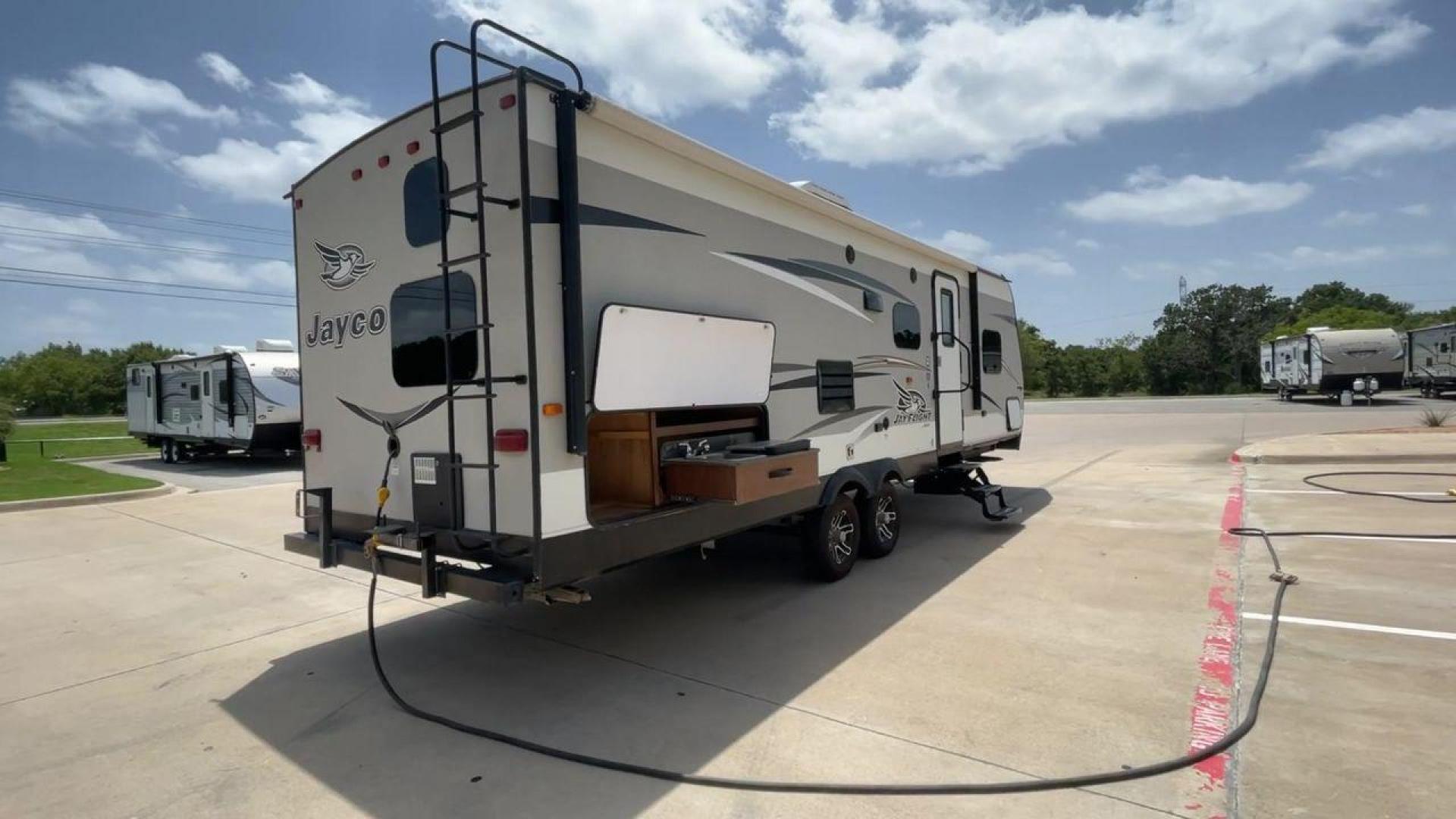 2016 JAYCO JAYFLIGHT 27BH (1UJBJ0BP9G7) , located at 4319 N Main Street, Cleburne, TX, 76033, (817) 221-0660, 32.435829, -97.384178 - Photo#1