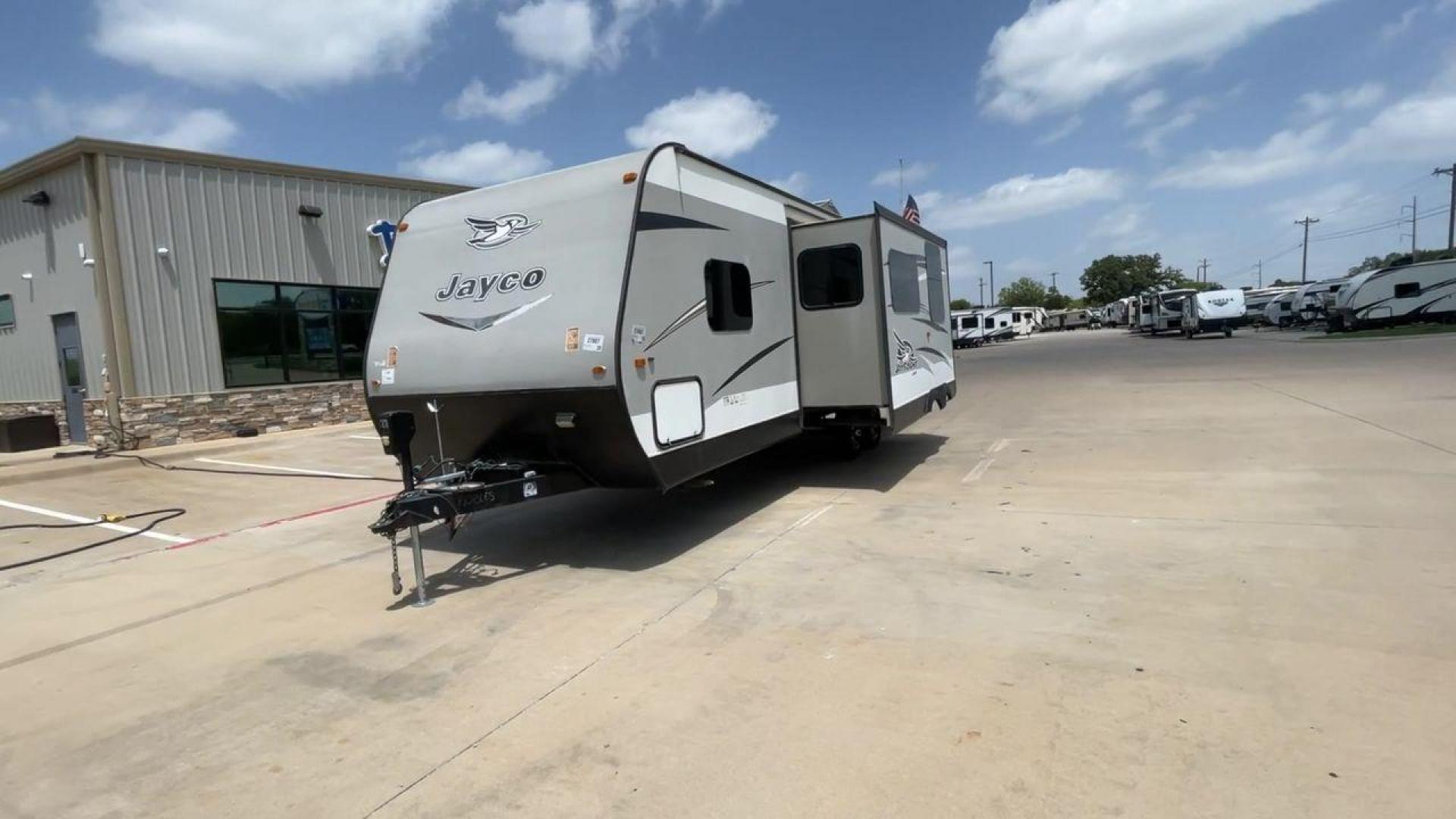 2016 JAYCO JAYFLIGHT 27BH (1UJBJ0BP9G7) , located at 4319 N Main Street, Cleburne, TX, 76033, (817) 221-0660, 32.435829, -97.384178 - Photo#5