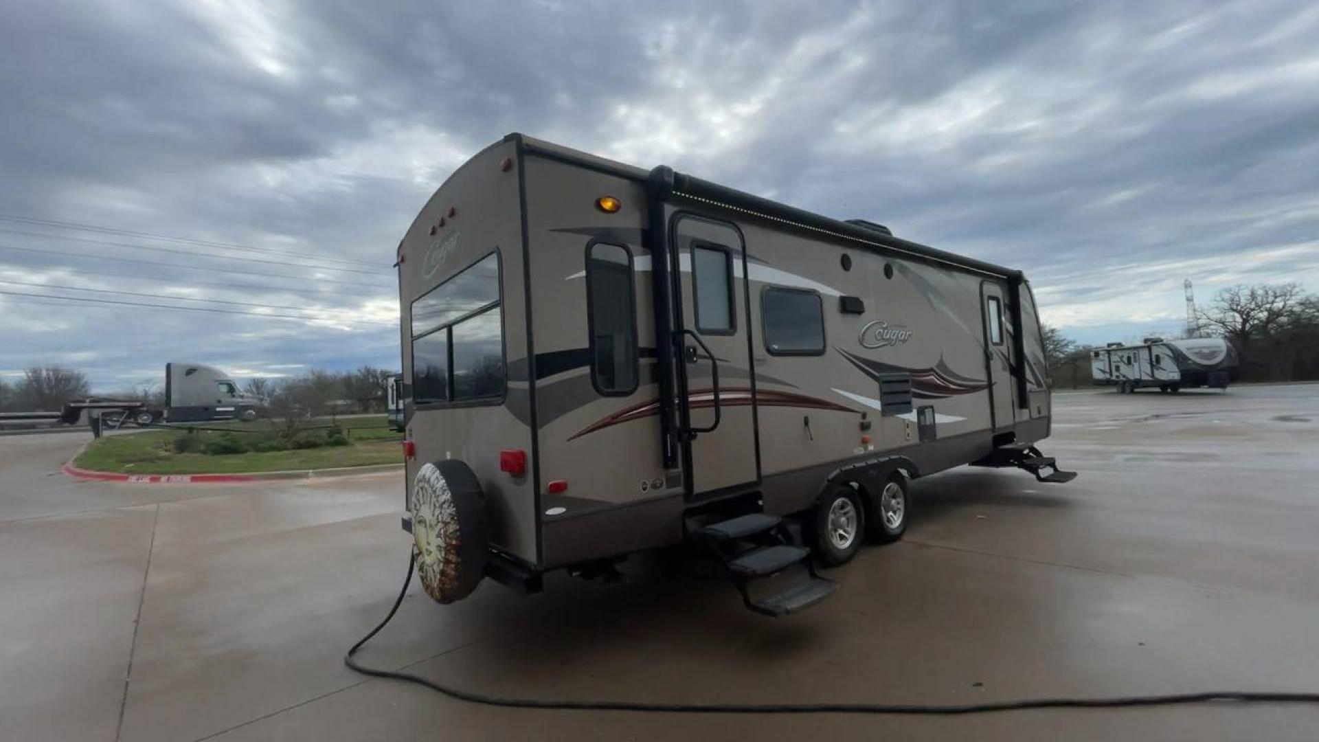 2016 KEYSTONE COUGAR 28RLS (4YDT28R21GV) , located at 4319 N Main Street, Cleburne, TX, 76033, (817) 221-0660, 32.435829, -97.384178 - Photo#1