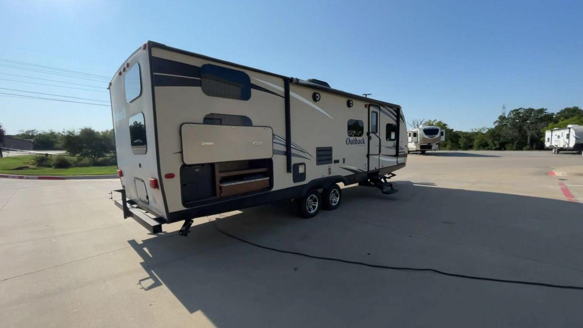 2016 KEYSTONE OUTBACK 276UBH (4YDT27628GB) , located at 4319 N Main Street, Cleburne, TX, 76033, (817) 221-0660, 32.435829, -97.384178 - Photo#1