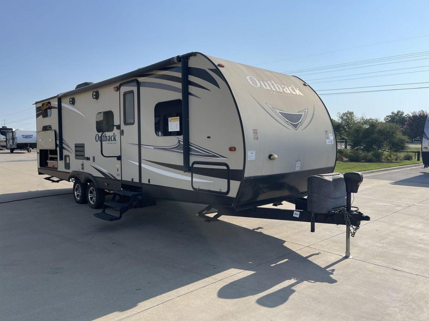 2016 KEYSTONE OUTBACK 276UBH (4YDT27628GB) , located at 4319 N Main Street, Cleburne, TX, 76033, (817) 221-0660, 32.435829, -97.384178 - Photo#22