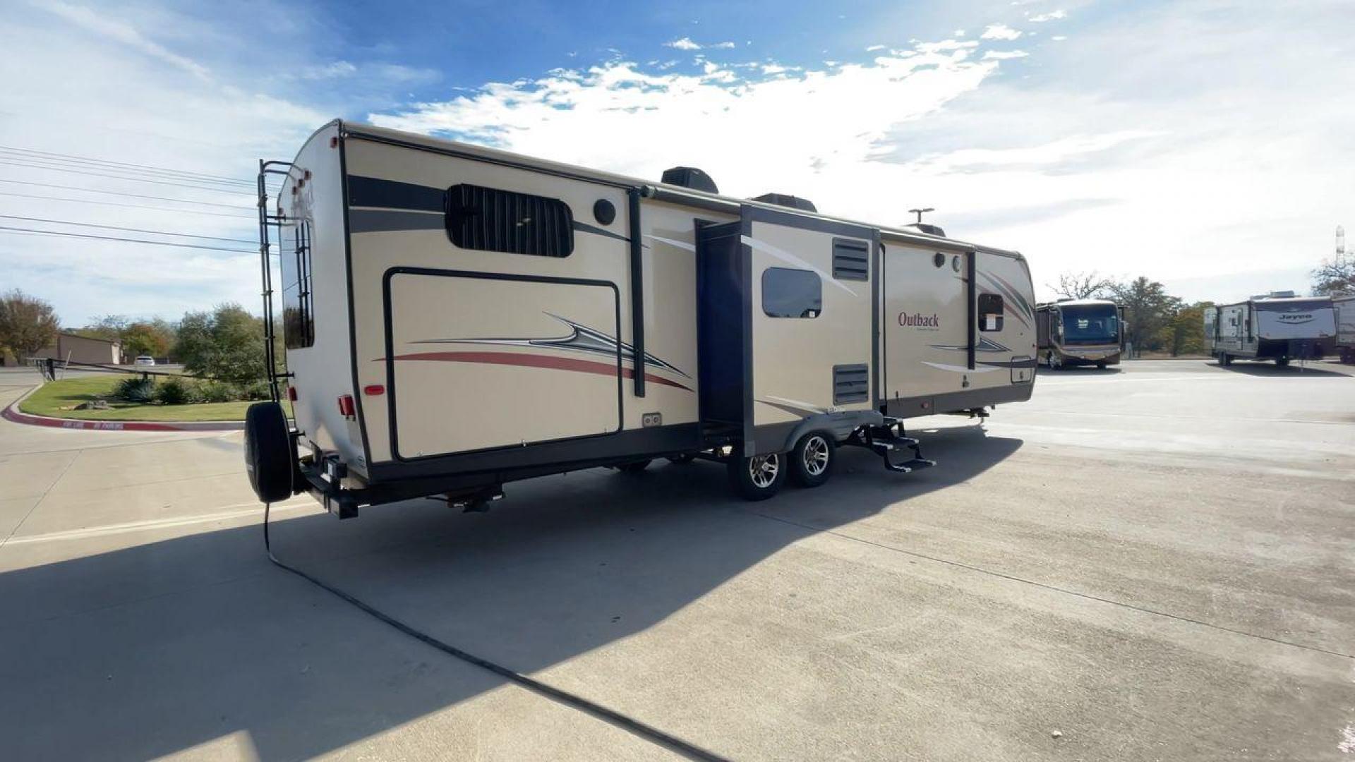 2016 KEYSTONE OUTBACK 325BH (4YDT32524GB) , Length: 37.42 ft. | Dry Weight: 8,325 lbs. | Gross Weight: 10,500 lbs. | Slides: 3 transmission, located at 4319 N Main Street, Cleburne, TX, 76033, (817) 221-0660, 32.435829, -97.384178 - Photo#1