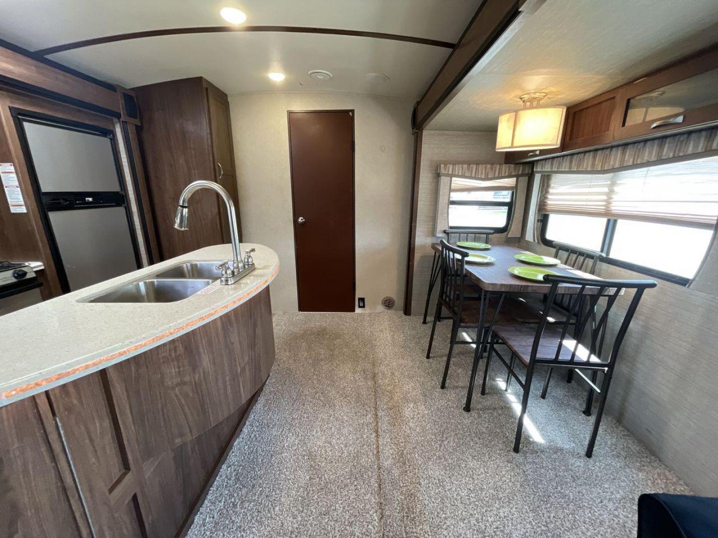 2016 KEYSTONE RV AEROLITE 272RBS (4YDT27228GP) , Length: 31.75 ft | Dry Weight: 6,840 lbs. | Slides: 2 transmission, located at 4319 N Main Street, Cleburne, TX, 76033, (817) 221-0660, 32.435829, -97.384178 - The 2016 Dutchmen Aerolite 272RBS travel trailer will make your camping trip more enjoyable. With a length of 31.75 feet and a dry weight of 6,840 pounds, this RV is the right size for comfort, convenience, and space. It's ready for any adventure, rain or shine, because it has two gas tanks and a po - Photo#15