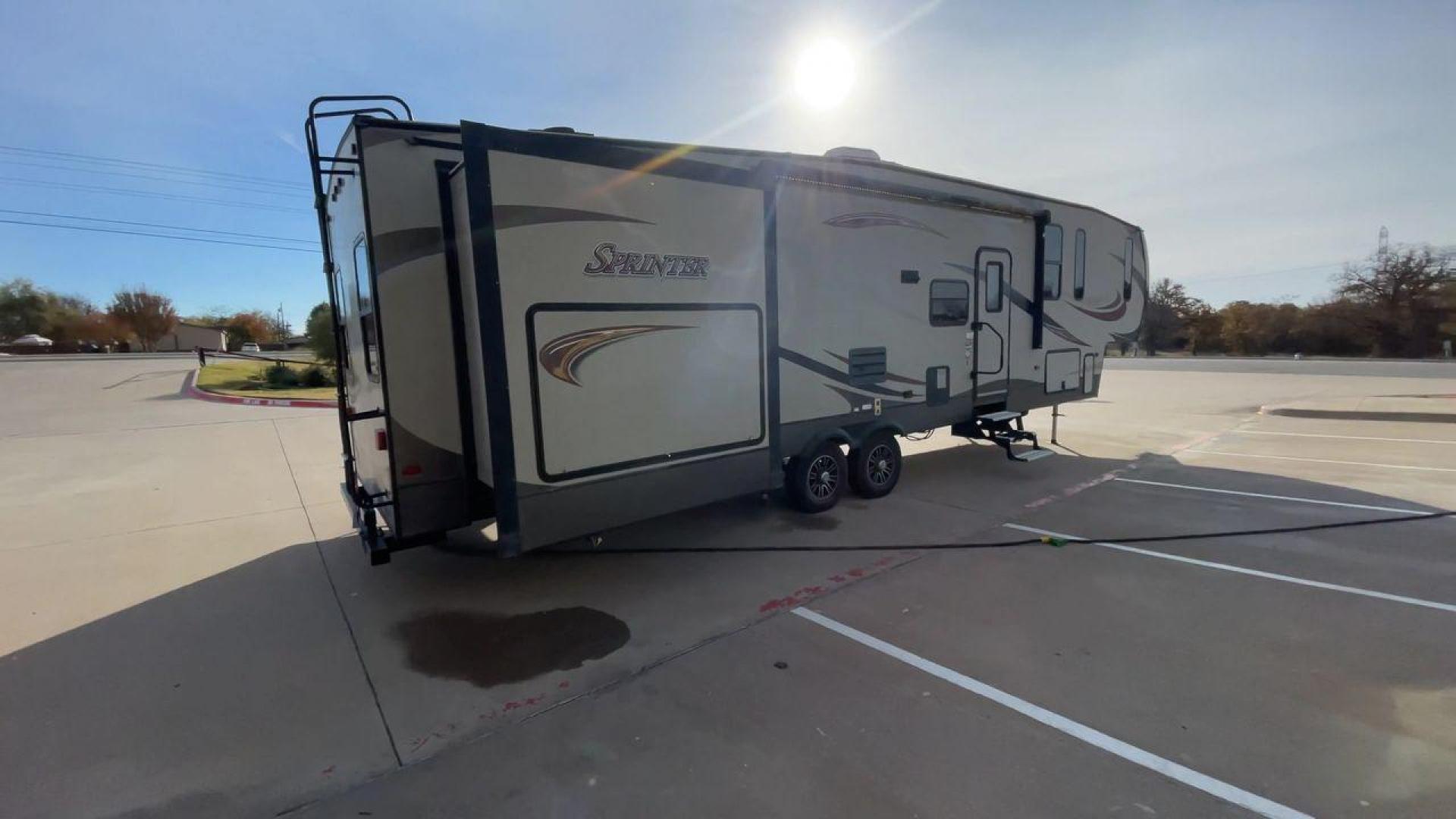 2016 KEYSTONE SPRINTER 358BHS (4YDF35828G1) , located at 4319 N Main Street, Cleburne, TX, 76033, (817) 221-0660, 32.435829, -97.384178 - Photo#1