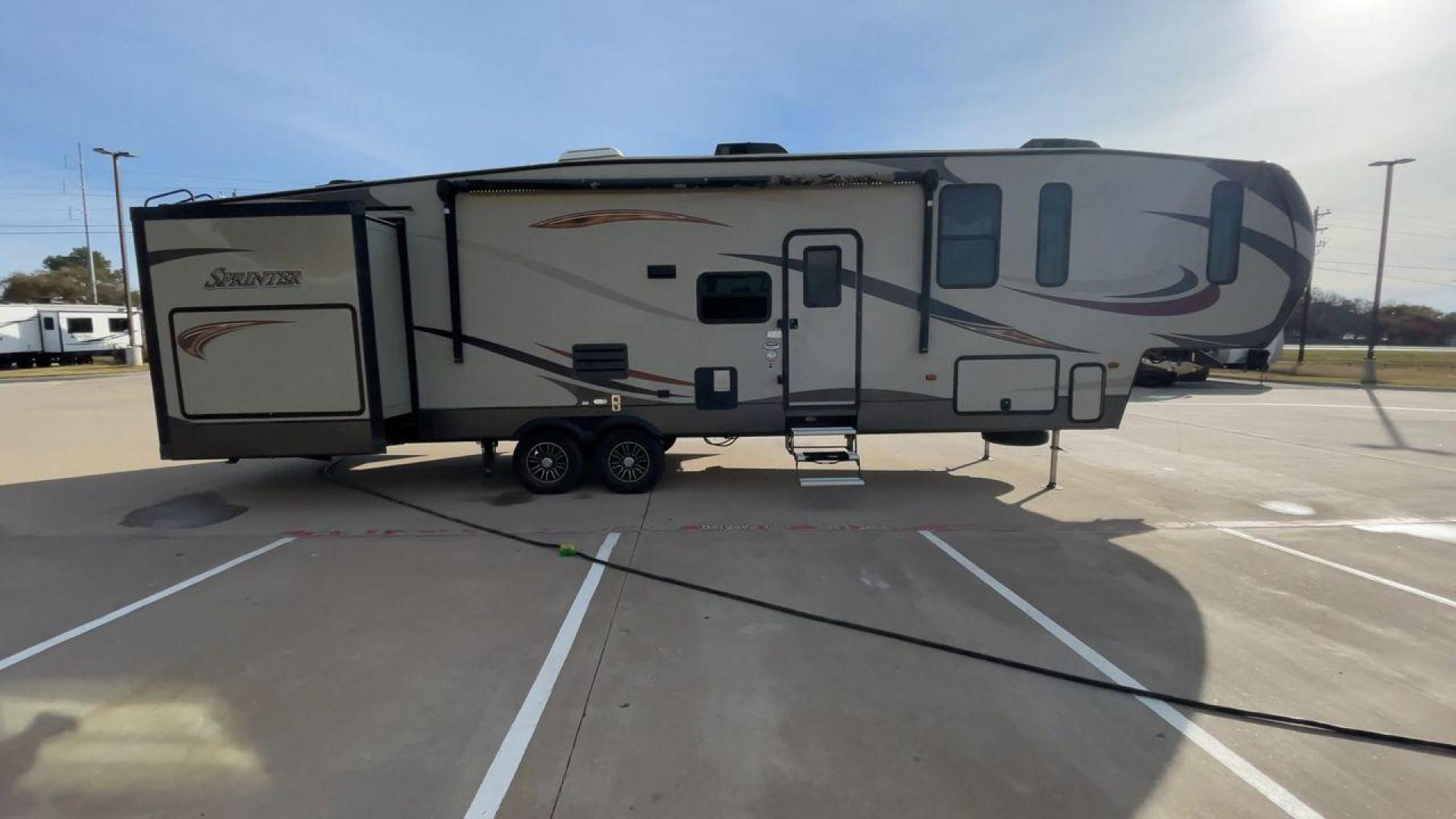 2016 KEYSTONE SPRINTER 358BHS (4YDF35828G1) , located at 4319 N Main Street, Cleburne, TX, 76033, (817) 221-0660, 32.435829, -97.384178 - Photo#2