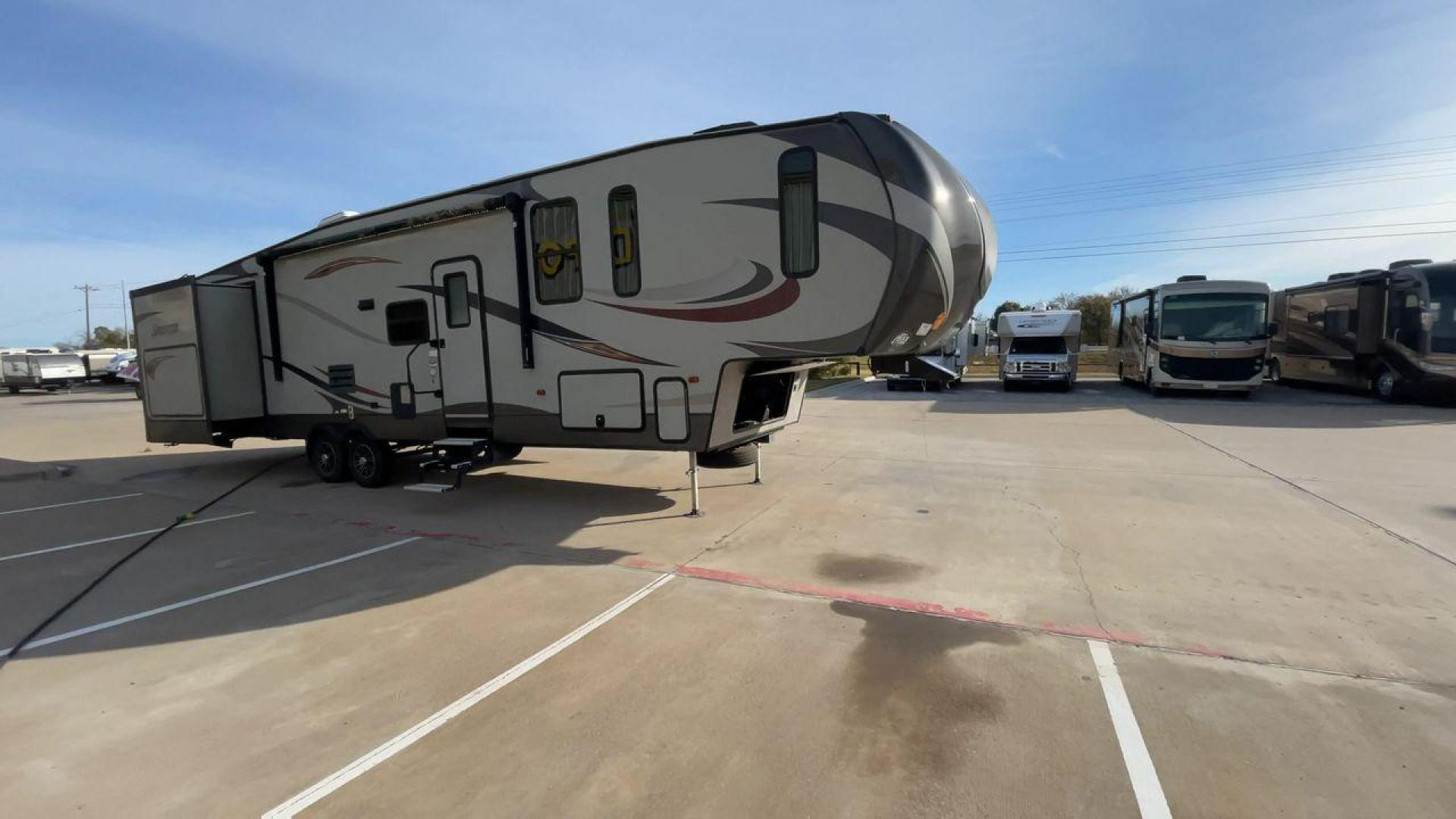 2016 KEYSTONE SPRINTER 358BHS (4YDF35828G1) , located at 4319 N Main Street, Cleburne, TX, 76033, (817) 221-0660, 32.435829, -97.384178 - Photo#3