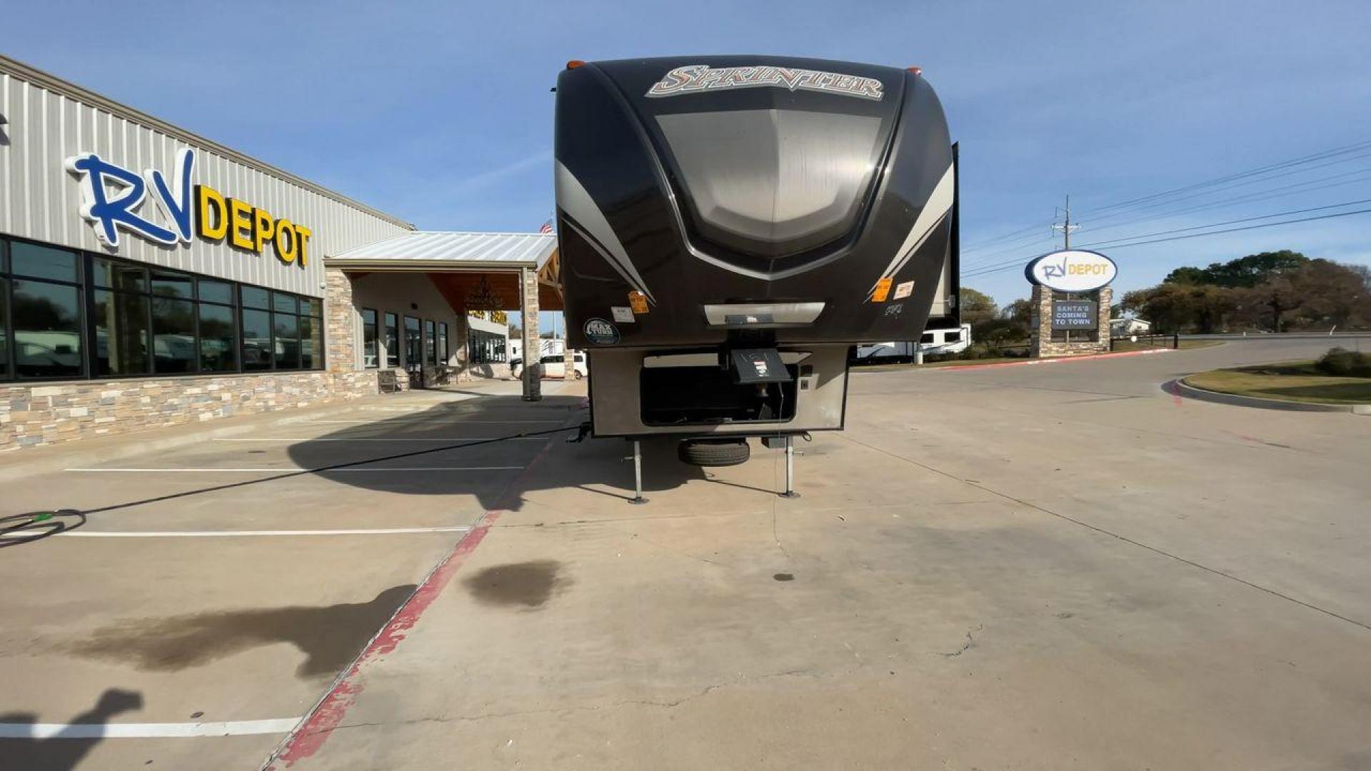 2016 KEYSTONE SPRINTER 358BHS (4YDF35828G1) , located at 4319 N Main Street, Cleburne, TX, 76033, (817) 221-0660, 32.435829, -97.384178 - Photo#4