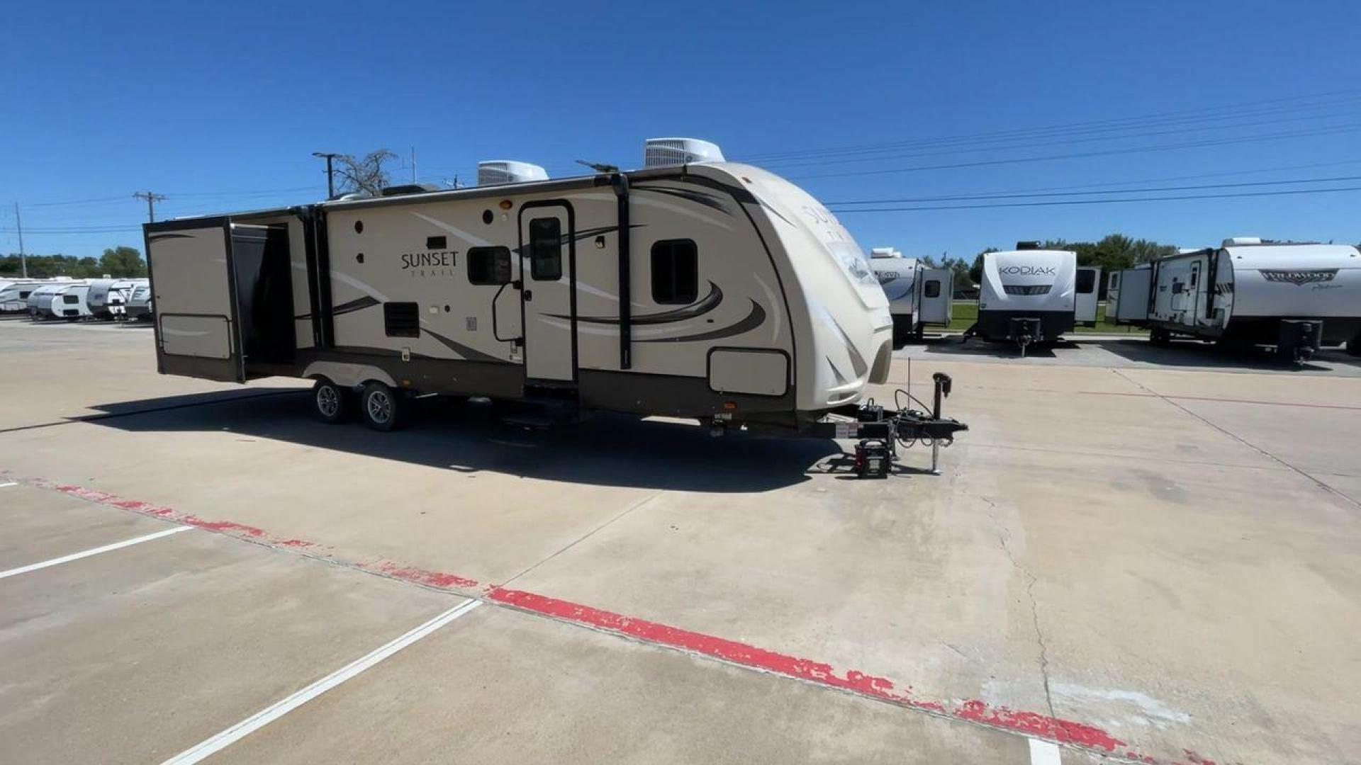 2016 TAN SUNSET TRAIL 33FR - (4V0TC3323GE) , Length: 36.92 ft | Dry Weight: 7,680 lbs | Gross Weight: 9,714 lbs | Slides: 3 transmission, located at 4319 N Main Street, Cleburne, TX, 76033, (817) 221-0660, 32.435829, -97.384178 - The 2016 Crossroads Sunset Trail Reserve 33FR Travel Trailer lets you enjoy comfort and flexibility on the open road. This trailer is big and well-equipped, so you can go on amazing trips with your family and friends. Boasting a length of 36.92 feet and a dry weight of 7,680 pounds, the Sunset Trail - Photo#3