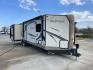 2016 WINDJAMMER 3029W (4X4TRLF23G1) , Length: 35 ft. | Dry Weight: 7,692 lbs. | Slides: 3 transmission, located at 4319 N Main Street, Cleburne, TX, 76033, (817) 221-0660, 32.435829, -97.384178 - Photo#22