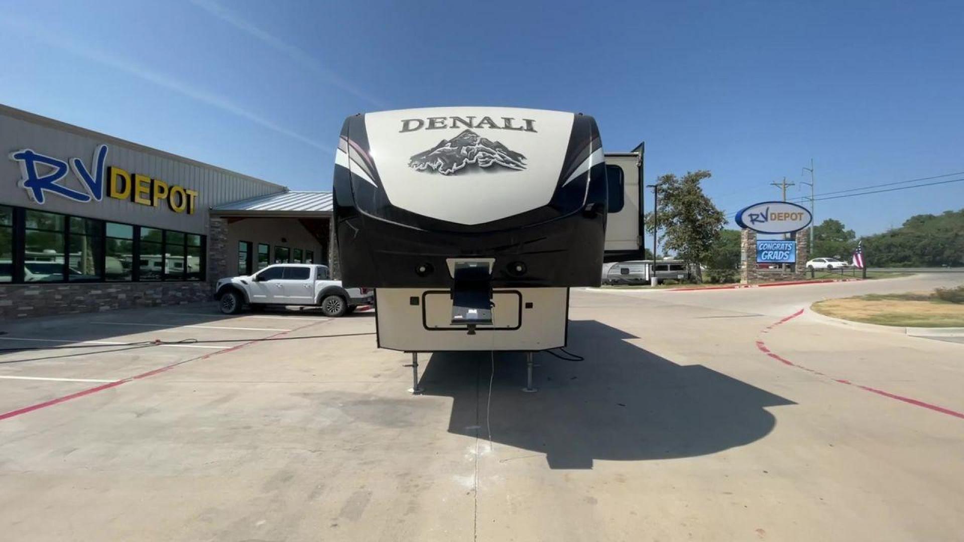 2017 TAN DENALI 335RLK (4YDF33522HP) , located at 4319 N Main Street, Cleburne, TX, 76033, (817) 221-0660, 32.435829, -97.384178 - Photo#4