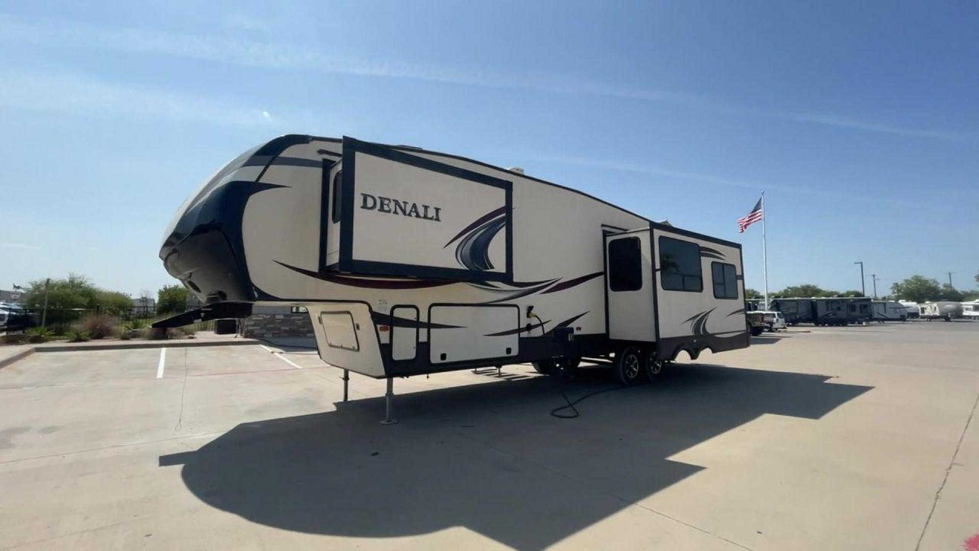 2017 TAN DENALI 335RLK (4YDF33522HP) , located at 4319 N Main Street, Cleburne, TX, 76033, (817) 221-0660, 32.435829, -97.384178 - Photo#5