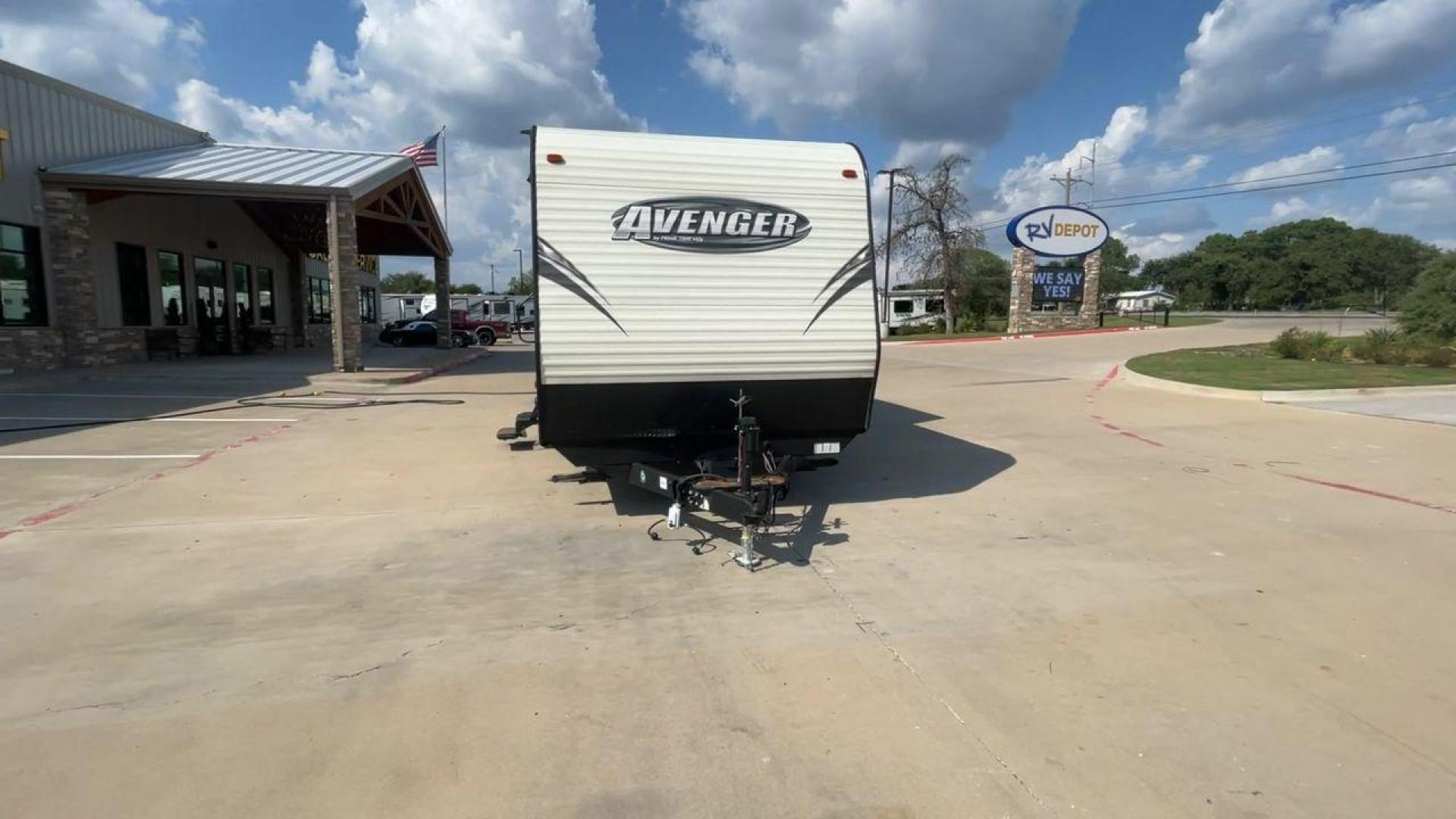 2017 TAN FOREST RIVER AVENGER 31DBS (5ZT2AVWB1HB) , Length: 35.75 ft | Dry Weight: 7,189 lbs. | Gross Weight: 9,589 lbs. | Slides: 1 transmission, located at 4319 N Main Street, Cleburne, TX, 76033, (817) 221-0660, 32.435829, -97.384178 - This is the 2017 Forest River Avenger 31DBS. It's your ticket to fun and excitement on the open road with your family. The length of this travel trailer is 35.75 feet and its dry weight is 7,189 lbs. When you walk inside, you'll find a plan that was made for comfort and ease. The bathroom in the bac - Photo#4