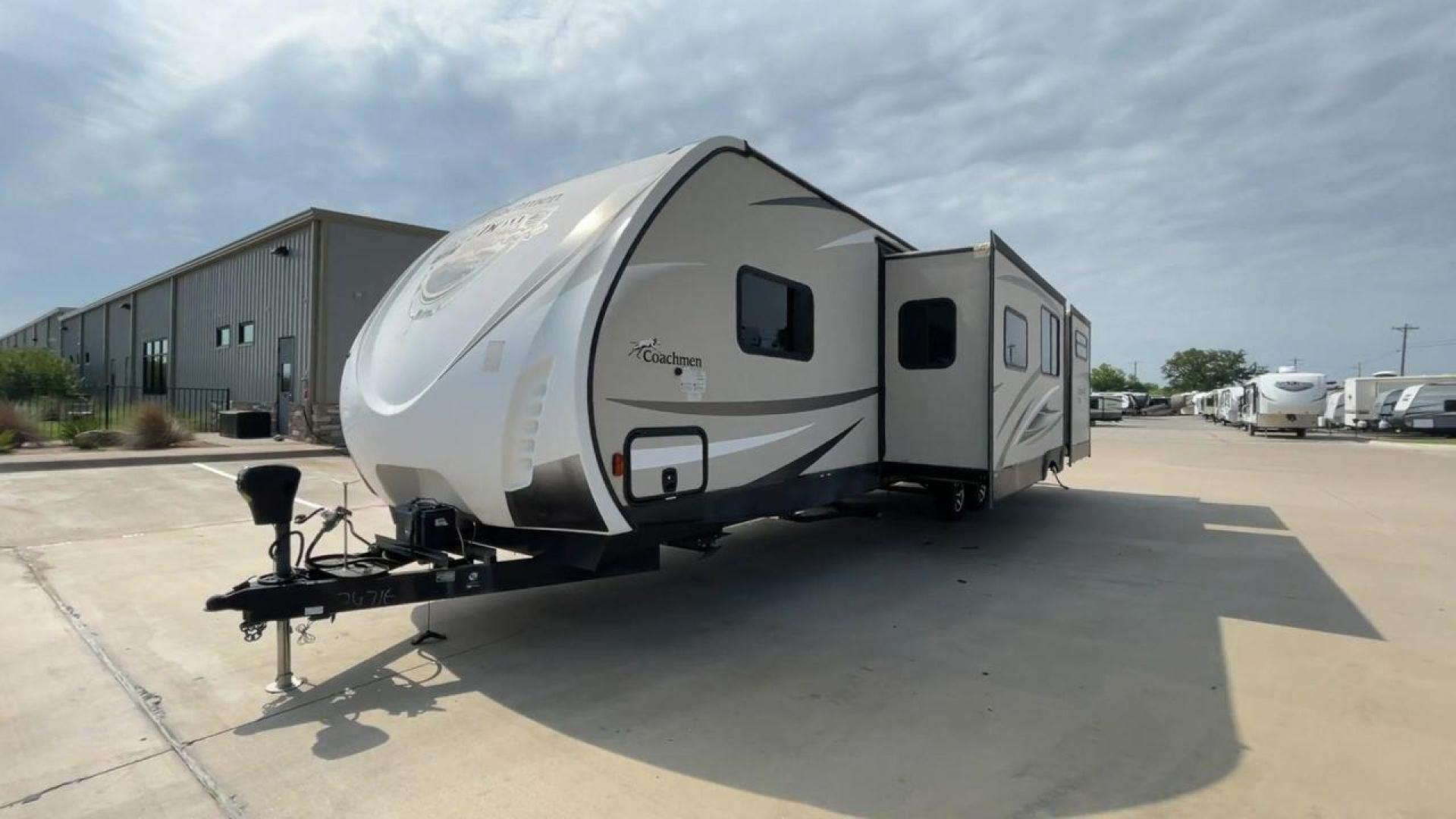 2017 TAN FOREST RIVER FREEDOM EXPRESS 320B (5ZT2FEXB6HA) , Length: 36.92 ft. | Dry Weight: 7,734 lbs. | Gross Weight: 10,700 lbs. | Slides: 3 transmission, located at 4319 N Main Street, Cleburne, TX, 76033, (817) 221-0660, 32.435829, -97.384178 - With the 2017 Forest River Freedom Express 320BHDS travel trailer, you can go on amazing experiences. This finely constructed RV is the best option for individuals who want the freedom to experience the great outdoors since it provides the optimal balance of comfort, convenience, and family-friendly - Photo#3