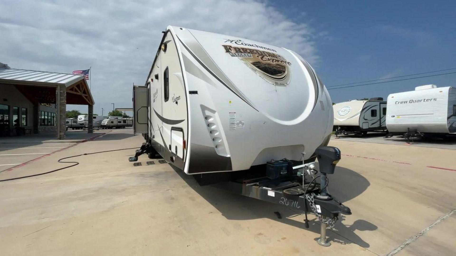 2017 TAN FOREST RIVER FREEDOM EXPRESS 320B (5ZT2FEXB6HA) , Length: 36.92 ft. | Dry Weight: 7,734 lbs. | Gross Weight: 10,700 lbs. | Slides: 3 transmission, located at 4319 N Main Street, Cleburne, TX, 76033, (817) 221-0660, 32.435829, -97.384178 - With the 2017 Forest River Freedom Express 320BHDS travel trailer, you can go on amazing experiences. This finely constructed RV is the best option for individuals who want the freedom to experience the great outdoors since it provides the optimal balance of comfort, convenience, and family-friendly - Photo#4