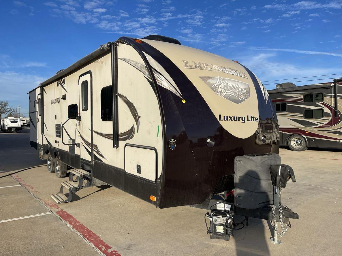 2017 FOREST RIVER LACROSSE 339BHD (5ZT2LCZB2HB) , Length: 36.75 ft. | Dry Weight: 7,709 lbs. | Slides: 2 transmission, located at 4319 N Main Street, Cleburne, TX, 76033, (817) 221-0660, 32.435829, -97.384178 - The 2017 Forest River LaCrosse 339BHD is a dual-slide travel trailer that measures 36.75 ft. in length and 11.42 ft. in height. It has a dry weight of 7,709 lbs. and a payload capacity of 1,876 lbs. as well as a hitch weight of 785 lbs. This LaCrosse is a bunkhouse model that can sleep up to 10 peop - Photo#23