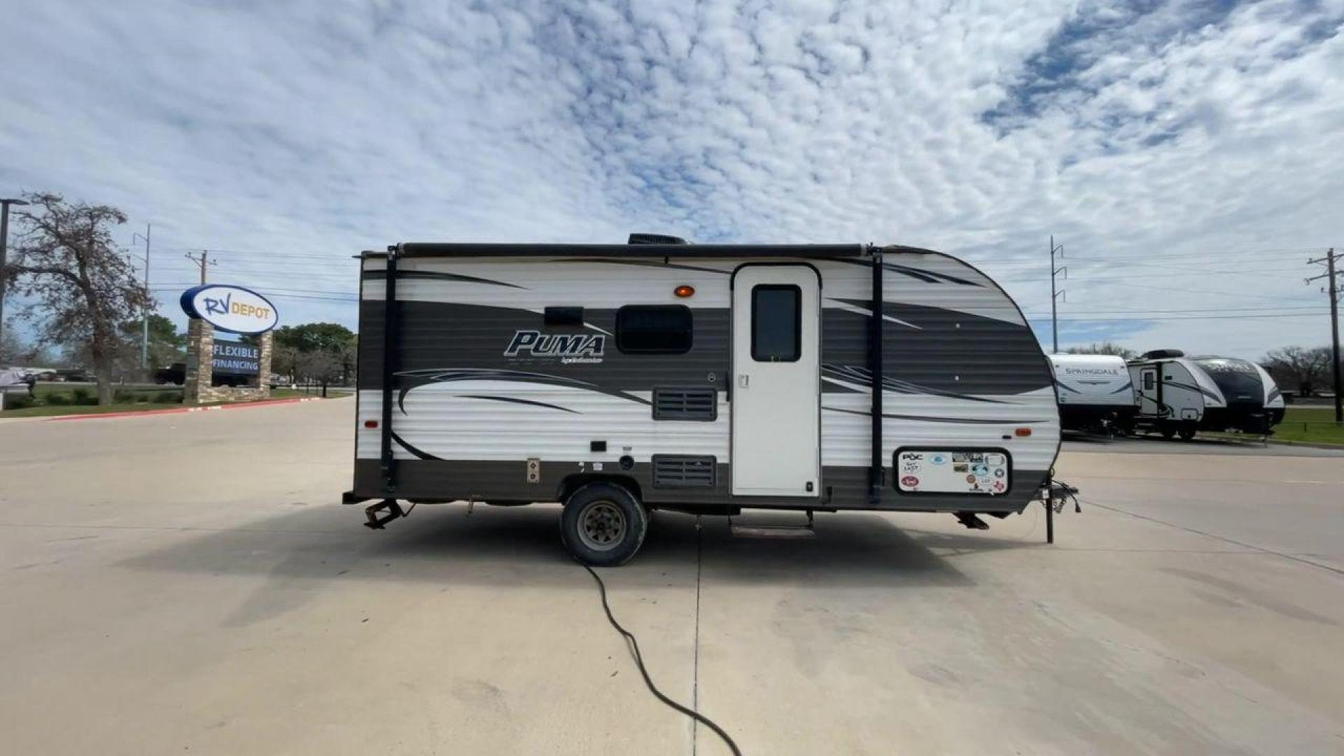 2017 FOREST RIVER PUMA 17QBC (4X4TPU716HP) , Length: 22 ft. | Dry Weight: 3,462 lbs. | Gross Weight: 4,803 lbs. | Slides: 0 transmission, located at 4319 N Main Street, Cleburne, TX, 76033, (817) 221-0660, 32.435829, -97.384178 - Lovely and lightweight -- these qualities best describe the 2017 Forest River Puma 17QBC. It measures exactly 22 ft. in length and has a dry weight of 3,462 lbs. It also has a GVWR of 4,803 lbs. and a hitch weight of 403 lbs. This modest yet well-equipped ultra lite travel trailer makes an excellent - Photo#2