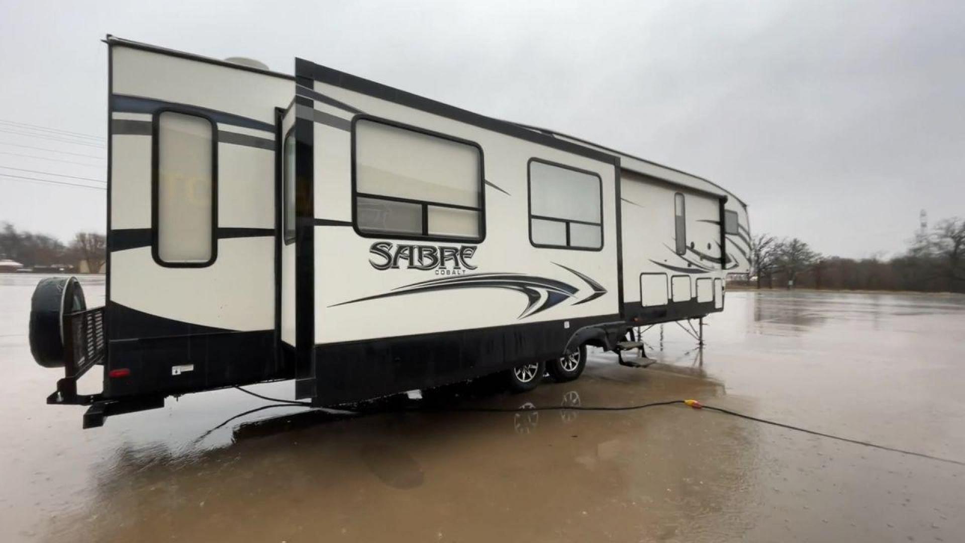 2017 FOREST RIVER SPORTSTER / SABRE (4X4FSRM24H3) , located at 4319 N Main Street, Cleburne, TX, 76033, (817) 221-0660, 32.435829, -97.384178 - Photo#1