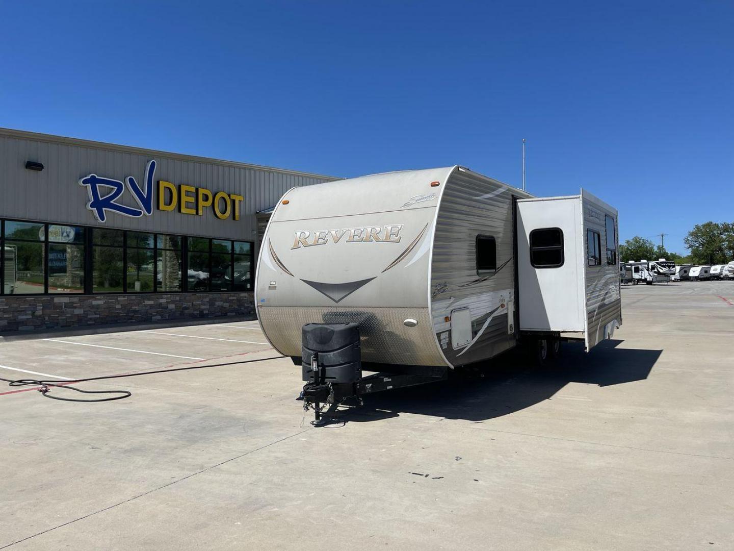 2017 TAN FOREST RIVER SHASTA REVERE (5ZT2SHSB1HE) , Length: 31.75 ft. | Dry Weight: 5,986 lbs. | Gross Weight: 9,404 lbs. | Slides: 1 transmission, located at 4319 N Main Street, Cleburne, TX, 76033, (817) 221-0660, 32.435829, -97.384178 - This 2017 Forest River Shasta Revere Travel Trailer has dimensions of 31.9 ft. in length and seven ft. in height. It has a base weight of 5,986 lbs., a carrying capacity of 3,159 lbs, and a hitch weight of 604 lbs. It comes with one slideout and two axles. The door directly leads you to the combined - Photo#0