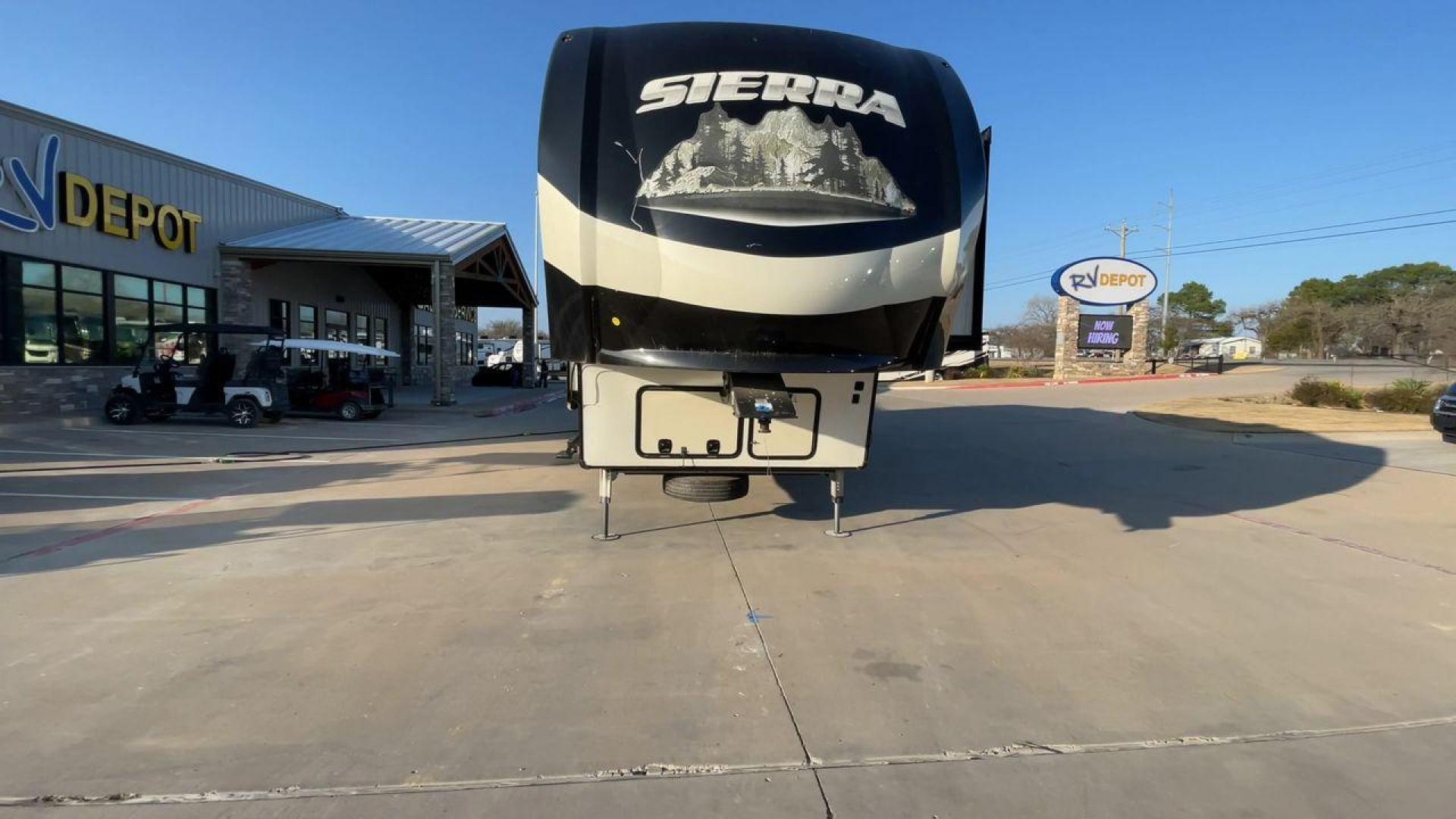 2017 TAN FOREST RIVER SIERRA 371REBH (4X4FSEN2XHJ) , Length: 42.92 ft. | Dry Weight: 12,624 lbs. | Gross Weight: 15,500 lbs. | Slides: 4 transmission, located at 4319 N Main Street, Cleburne, TX, 76033, (817) 221-0660, 32.435829, -97.384178 - Photo#4