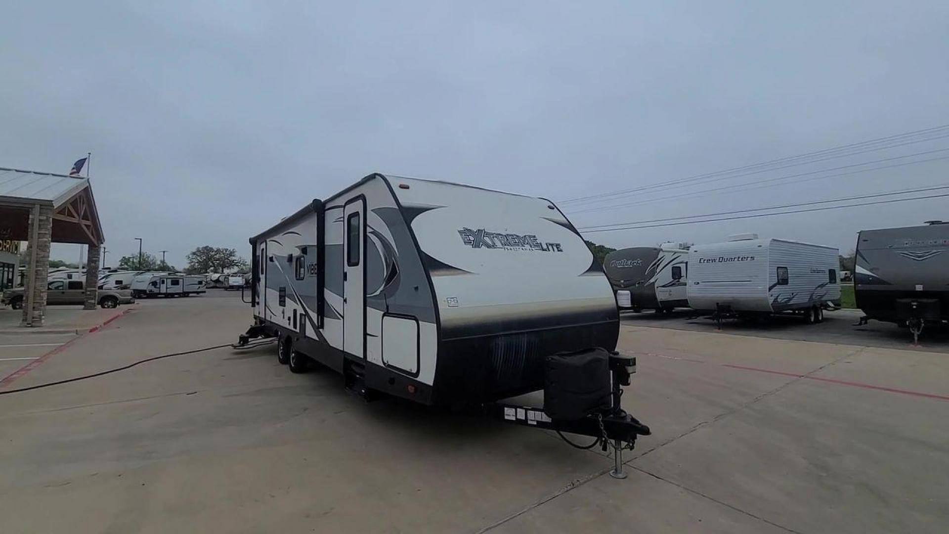 2017 WHITE FOREST RIVER VIBE 277RLS (4X4TVBD28H4) , Length: 34.58 ft. | Dry Weight: 5,945 lbs. | Slides: 1 transmission, located at 4319 N Main Street, Cleburne, TX, 76033, (817) 221-0660, 32.435829, -97.384178 - Enjoy taking trips in this Vibe Extreme Lite travel trailer style with your loved ones. One wide slide, two entry/exit doors, a rear living plan, and much more are included in the Model 277RLS! The dimensions of this unit are 34.58 ft in length, 8 ft in width, and 11 ft in height. It has a dry we - Photo#5