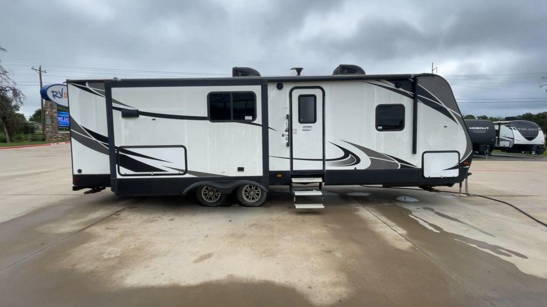 2017 TAN GRAND DESIGN IMAGINE 2670MK (573TE322XH6) , located at 4319 N Main Street, Cleburne, TX, 76033, (817) 221-0660, 32.435829, -97.384178 - Photo#2