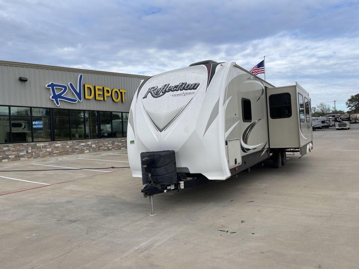 2017 TAN GRAND DESIGN REFLECTION 308BHTS (573TR3621H3) , Length: 36.58 ft. | Dry Weight: 8,348 lbs. | Gross Weight: 9,995 lbs. | Slides: 3 transmission, located at 4319 N Main Street, Cleburne, TX, 76033, (817) 221-0660, 32.435829, -97.384178 - The 2017 Grand Design Reflection 308BHTS harmoniously blends luxury, convenience, and thoughtful design for an exceptional camping experience. Spanning 36.5 feet with a dry weight of 8348 lbs, this model offers an ideal balance of size and weight, ensuring easy towing and maneuverability. The 308BHT - Photo#0