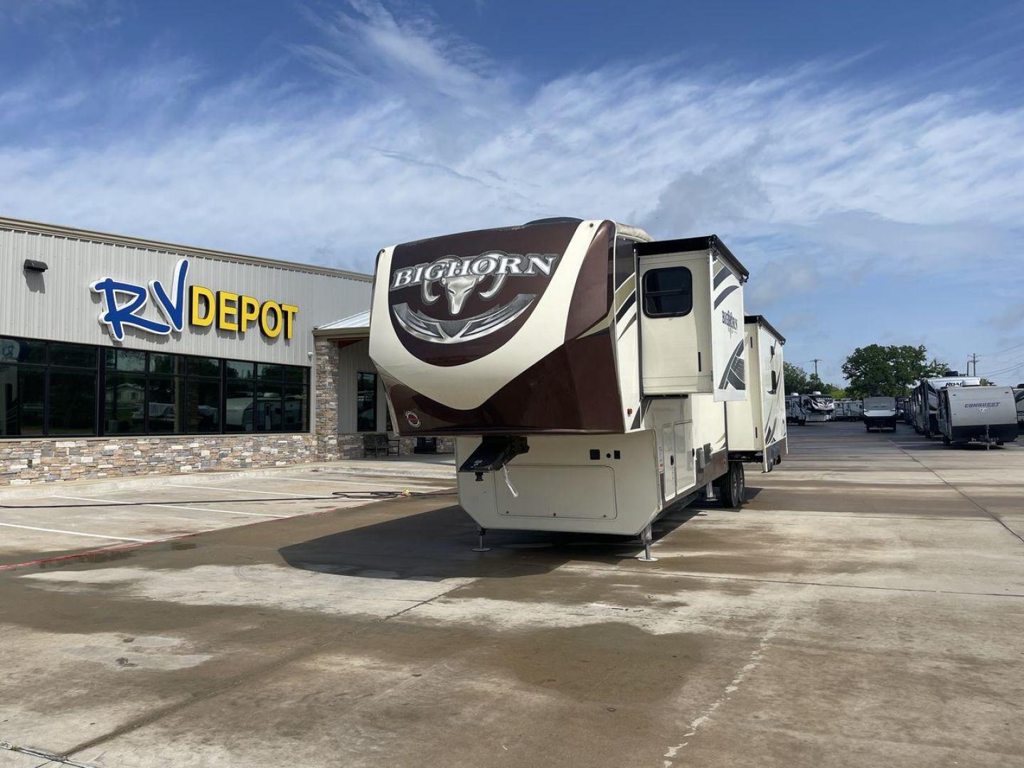 2017 HEARTLAND BIGHORN 3760EL (5SFBG4224HE) , Length: 40.9 ft. | Dry Weight: 13,240 lbs. | Gross Weight: 16,000 lbs. | Slides: 3 transmission, located at 4319 N Main Street, Cleburne, TX, 76033, (817) 221-0660, 32.435829, -97.384178 - The 2017 Heartland Bighorn 3760EL fifth wheel offers comfort and elegance when traveling. This well-thought-out RV offers a home away from home by fusing flair and functionality. The dimensions of this unit are 40.9 ft in length, 8 ft in width, and 13.25 ft in height. It has a dry weight of 13,240 l - Photo#0