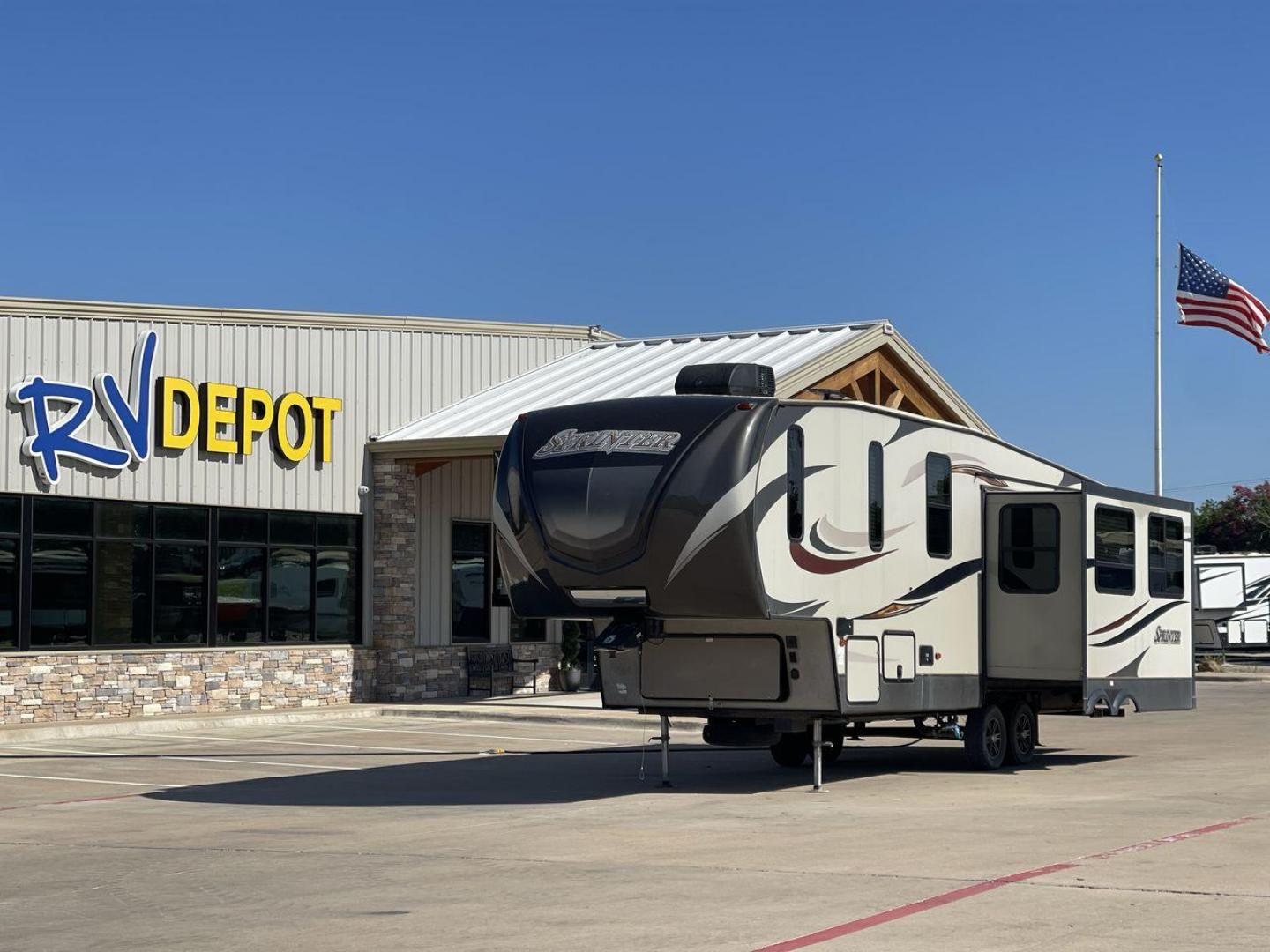 2017 KEYSTONE SPRINTER 269FWRLS (4YDF26921H1) , Length: 34.58 ft. | Dry Weight: 9,730 lbs. | Gross Weight: 12,270 lbs. | Slides: 3 transmission, located at 4319 N Main Street, Cleburne, TX, 76033, (817) 221-0660, 32.435829, -97.384178 - This 2017 Keystone Sprinter 298FWRLS fifth wheel has a family-friendly floor plan where everyone can relax, entertain, and enjoy the camping experience. This fifth wheel measures 34.58 ft in length, 8.33 ft in width, and 12.5 ft in height. It has a dry weight of 9,730 lbs with a payload capacity of - Photo#0