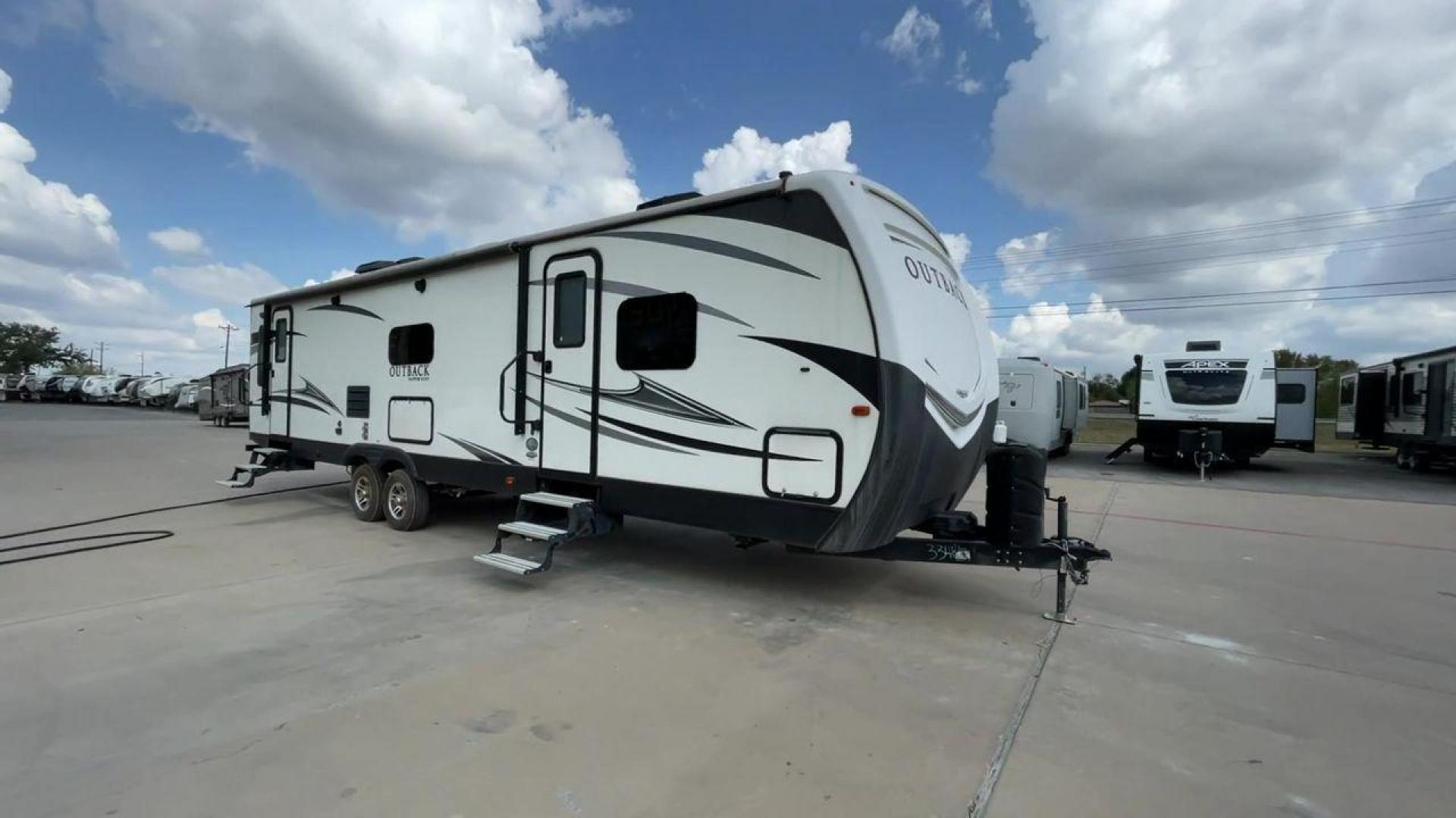 2017 OUTBACK 334RL - (4YDT33422HB) , Length: 37.83 ft. | Dry Weight: 8,155 lbs. | Gross Weight: 10,500 lbs | Slides: 2 transmission, located at 4319 N Main Street, Cleburne, TX, 76033, (817) 221-0660, 32.435829, -97.384178 - Photo#3