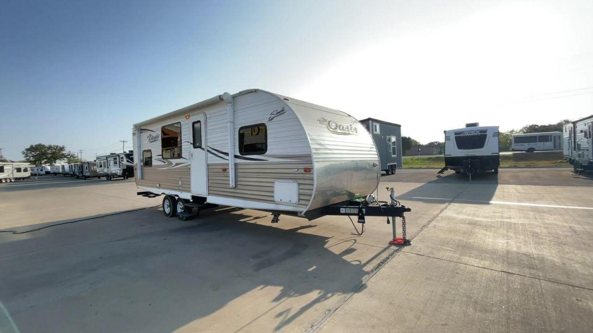 2017 WHITE SHASTA OASIS 25RS - (5ZT2SSPB4HE) , Length: 28.92 ft. | Dry Weight: 4,630 lbs. | Gross Weight: 7,508 lbs. | Slides: 1 transmission, located at 4319 N Main Street, Cleburne, TX, 76033, (817) 221-0660, 32.435829, -97.384178 - Travel in style and luxury with the 2017 Shasta Oasis 25RS travel trailer. This well-thought-out RV is the best option for your vacation and camping excursions since it provides the optimal balance of comfort, style, and family-friendly features. This unit has dimensions of 28.92 ft in length, 8 - Photo#3