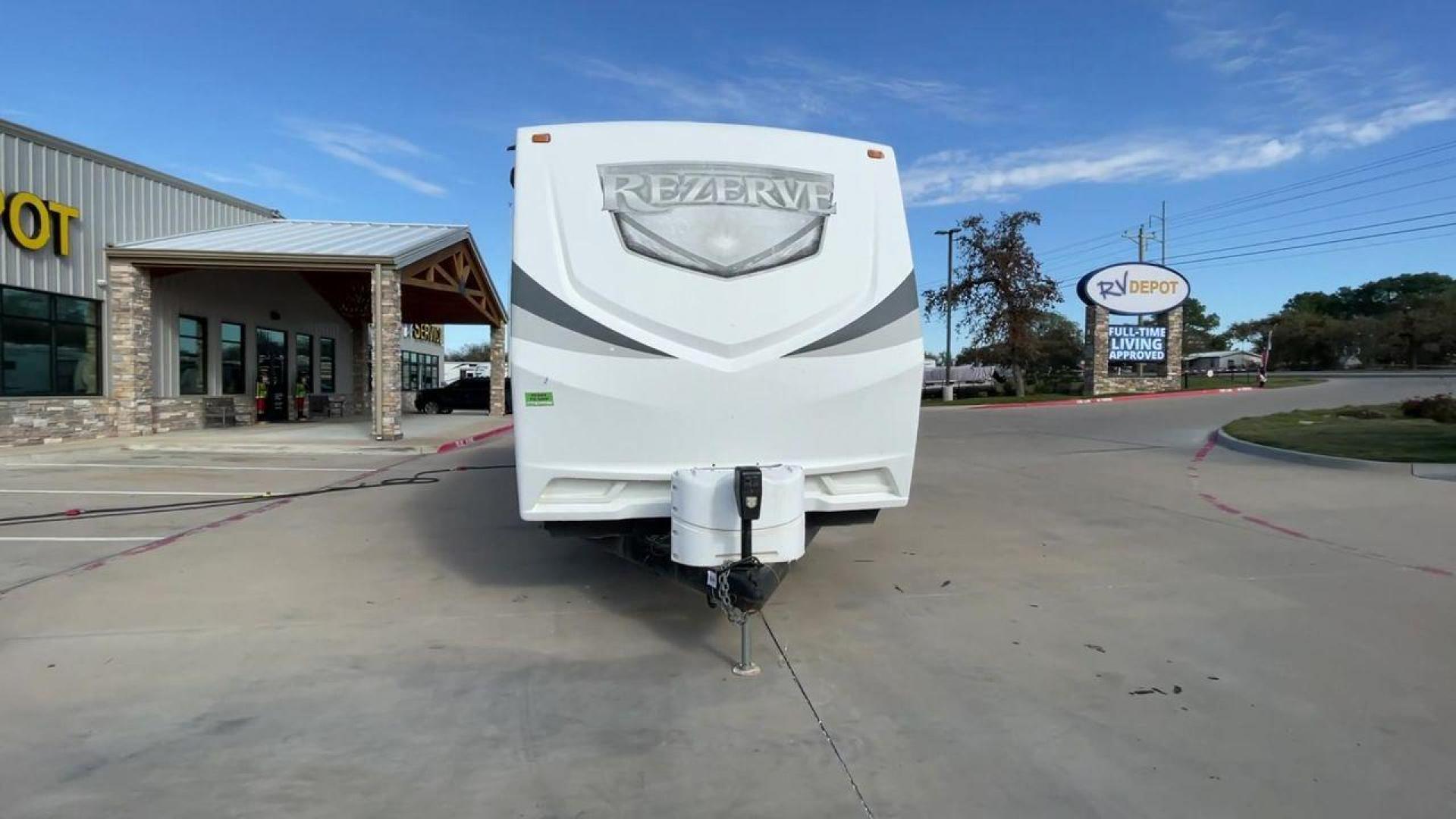 2017 WHITE VOLANTE RTZ33BH (4V0TC3327HB) , Length: 36.58 ft. | Dry Weight: 8,864 lbs. | Gross Weight: 10,250 lbs. | Slides: 3 transmission, located at 4319 N Main Street, Cleburne, TX, 76033, (817) 221-0660, 32.435829, -97.384178 - The 2017 VOLANTE RTZ33BH offers a spacious interior with a layout that is perfect for families or large groups. Its length of 33 feet offers ample room for your adventures. Inside, you'll find a comfortable sleeping space with a bunkhouse layout, making it suitable for family trips. The bunkhouse la - Photo#4