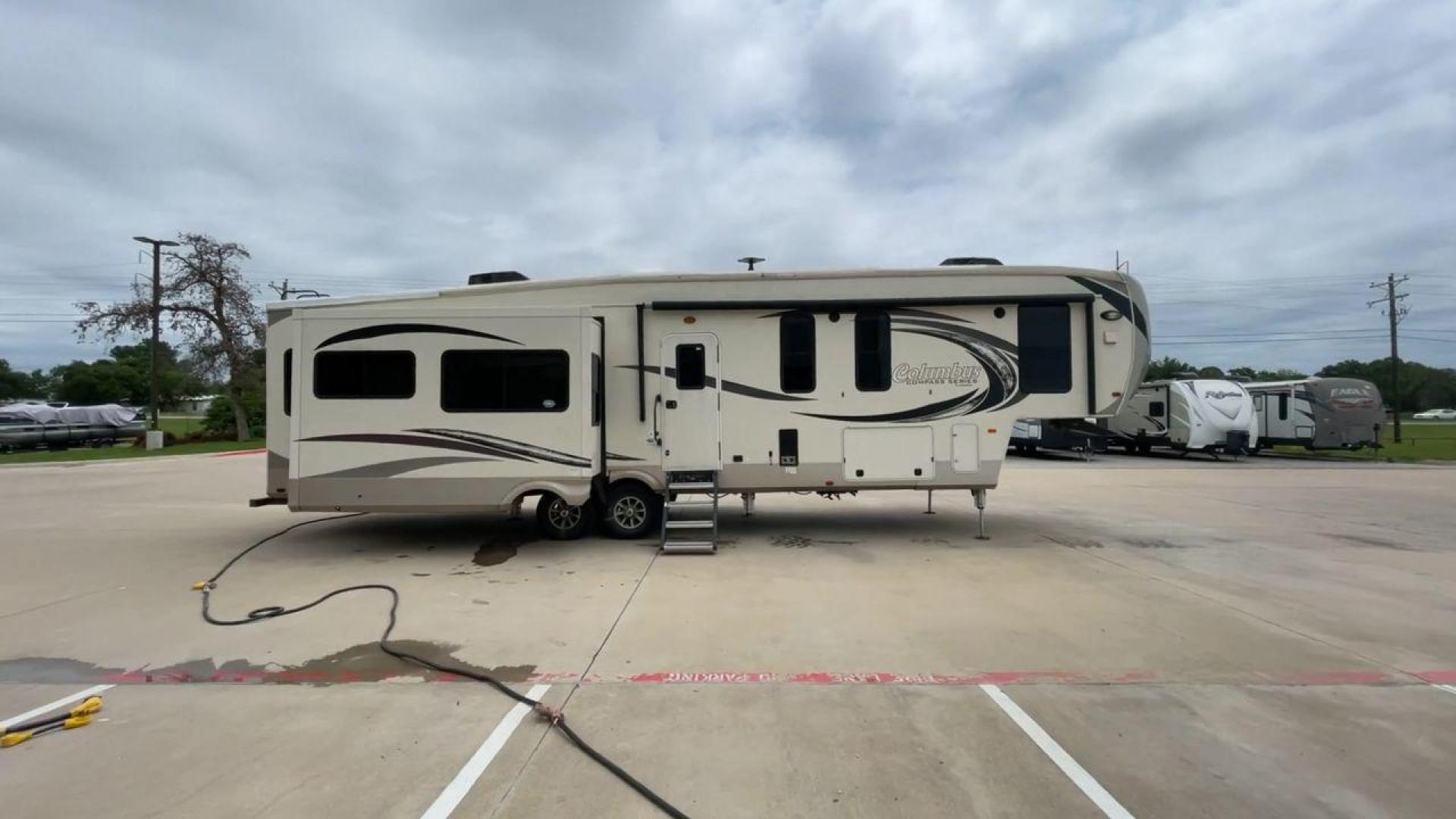 2018 COLUMBUS 377MBC (4X4FCMP26J6) , located at 4319 N Main Street, Cleburne, TX, 76033, (817) 221-0660, 32.435829, -97.384178 - Photo#2