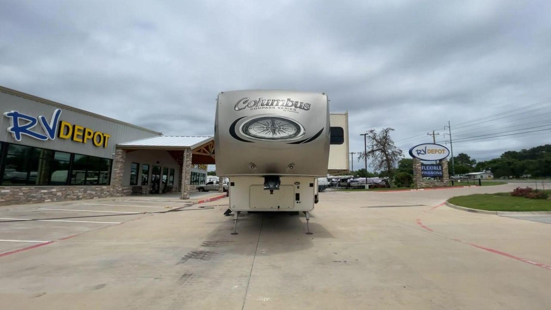 2018 COLUMBUS 377MBC (4X4FCMP26J6) , located at 4319 N Main Street, Cleburne, TX, 76033, (817) 221-0660, 32.435829, -97.384178 - Photo#4