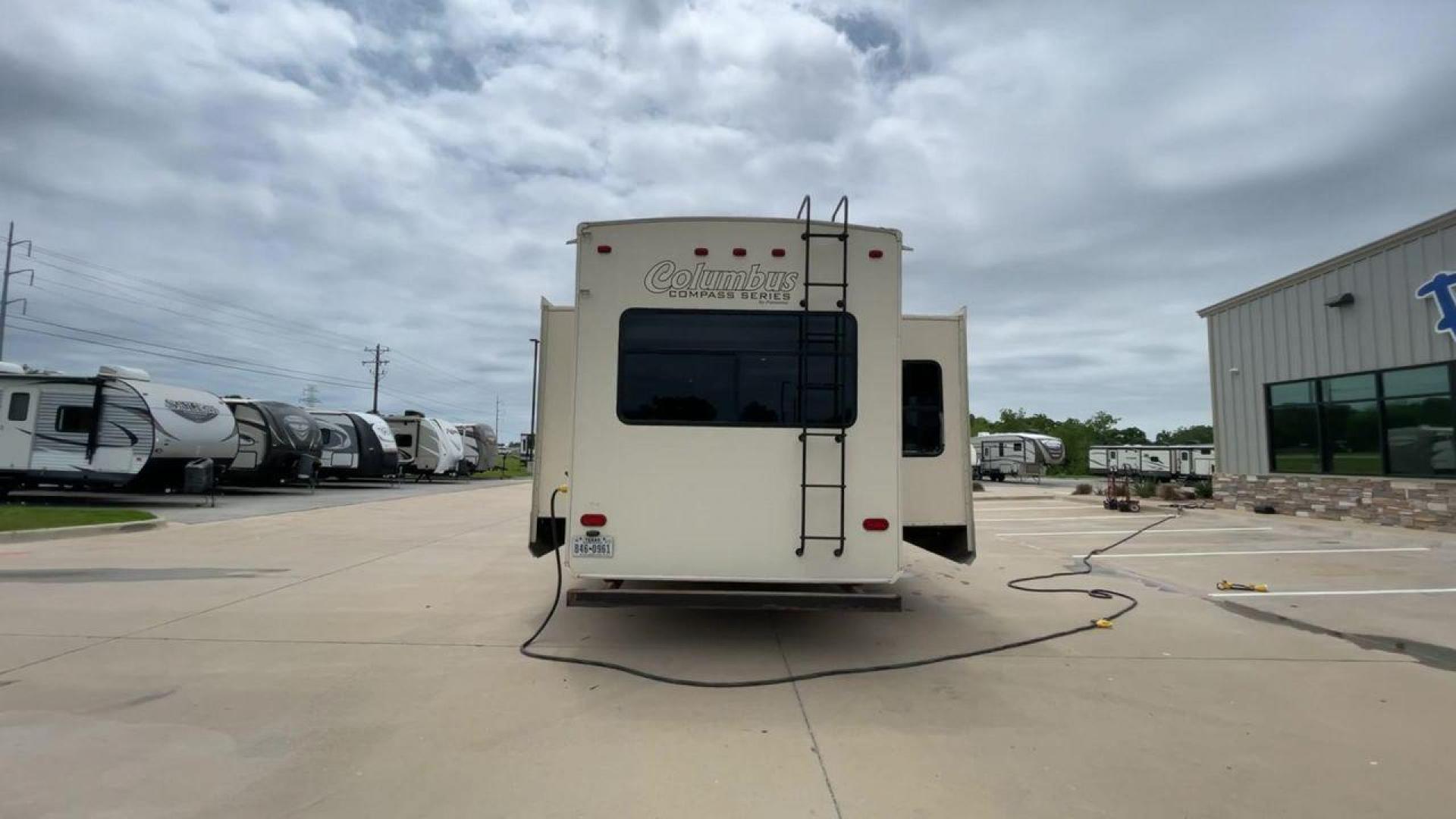 2018 COLUMBUS 377MBC (4X4FCMP26J6) , located at 4319 N Main Street, Cleburne, TX, 76033, (817) 221-0660, 32.435829, -97.384178 - Photo#8