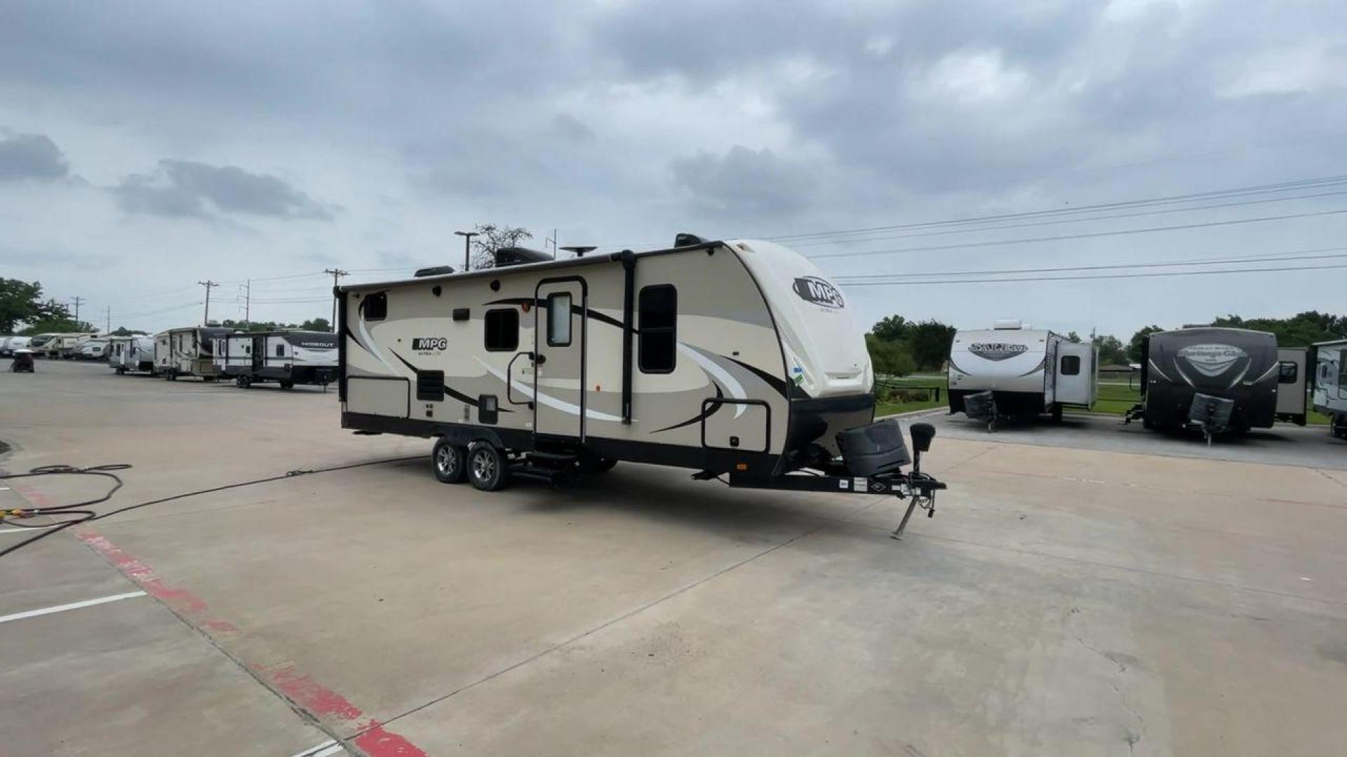 2018 TAN CRUISER RV MPG 2400BH (5RXHB2927J2) , Length: 29.08 ft. | Dry Weight: 5,320 lbs. | Gross Weight: 7,565 lbs. | Slides: 1 transmission, located at 4319 N Main Street, Cleburne, TX, 76033, (817) 221-0660, 32.435829, -97.384178 - Camping is more enjoyable when you include a few more of your friends. In this 2018 Cruiser MPG 2400BH travel trailer, you can accommodate a few extra guests thanks to a rear set of double-sized bunk beds. The dimensions of this unit are 29.08 ft in length, 8 ft in width, 11.08 ft in height, and - Photo#3