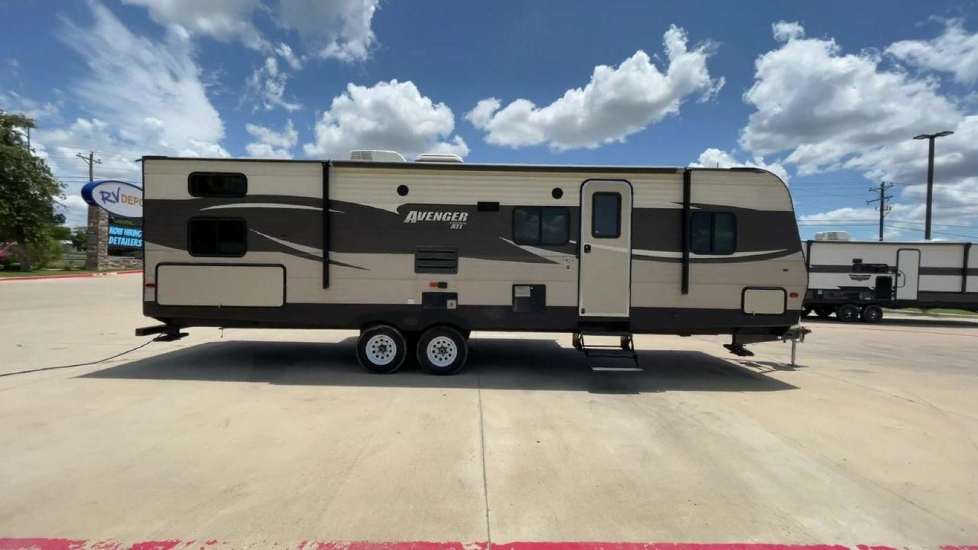 2018 FOREST RIVER AVENGER 27DBS (5ZT2AVSB2JB) , Length: 32.92 ft. | Dry Weight: 6,652 lbs. | Slides: 1 transmission, located at 4319 N Main Street, Cleburne, TX, 76033, (817) 221-0660, 32.435829, -97.384178 - Experience the ideal blend of luxury and exploration with the Forest River Avenger 27DBS Travel Trailer from 2018. For families or groups of friends looking for a roomy and fully furnished mobile home, this well-thought-out travel trailer is perfect. The dimensions for this unit are 32.92 ft in l - Photo#2