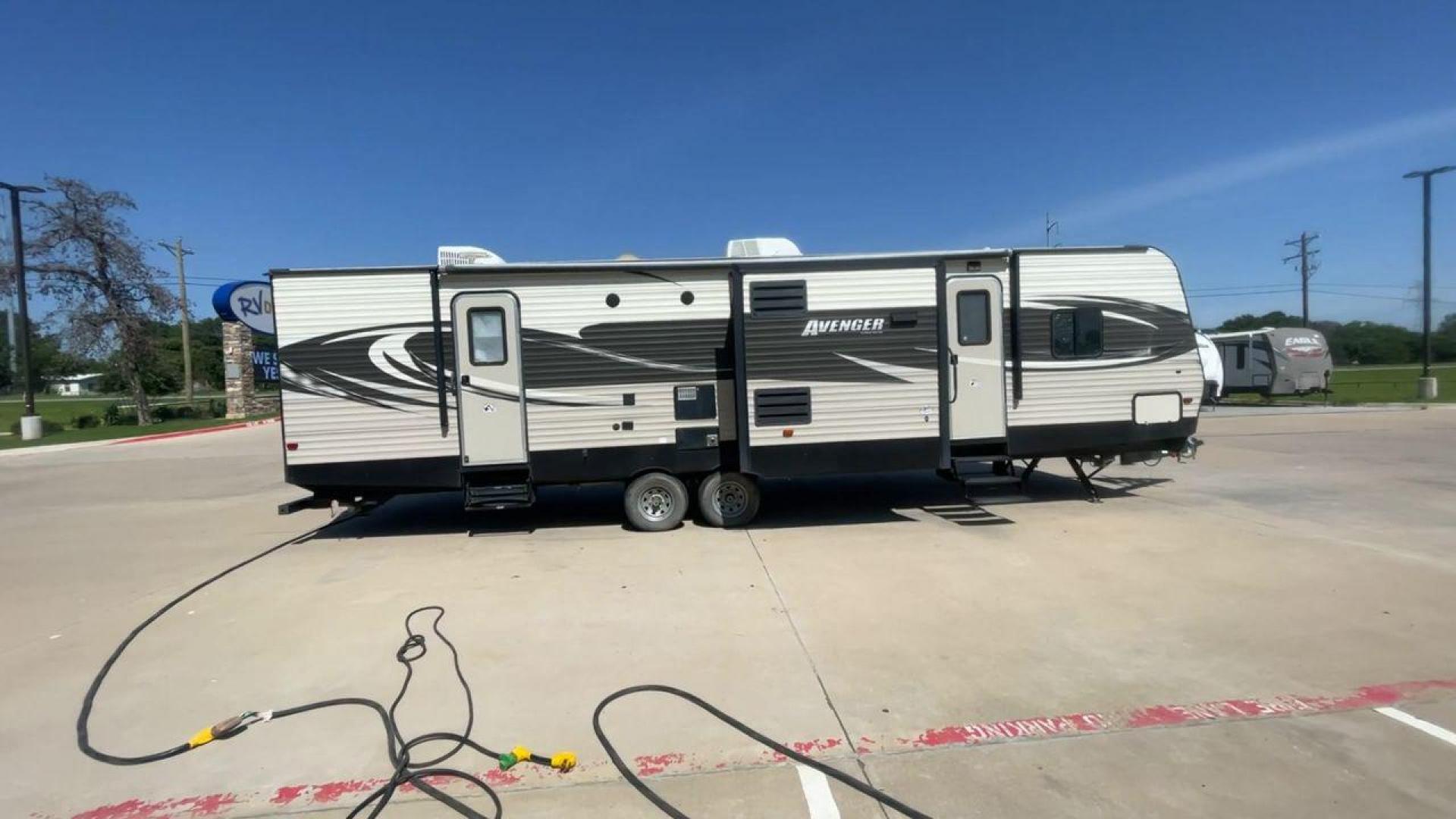 2018 FOREST RIVER AVENGER 34DQB (5ZT2AVZB6JB) , located at 4319 N Main Street, Cleburne, TX, 76033, (817) 221-0660, 32.435829, -97.384178 - Photo#2